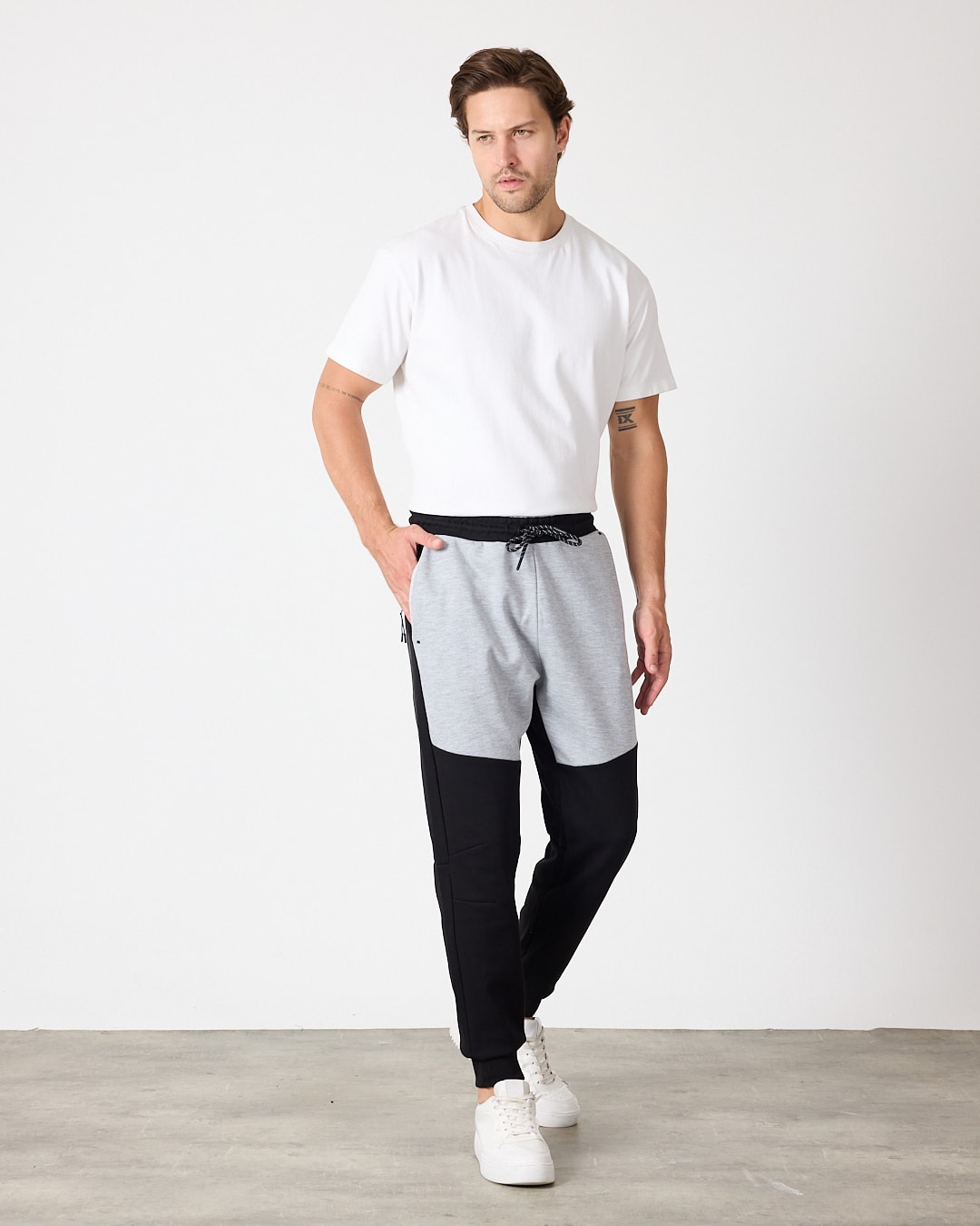 SS'25 Tech Fleece Joggers - Light Gray/Black