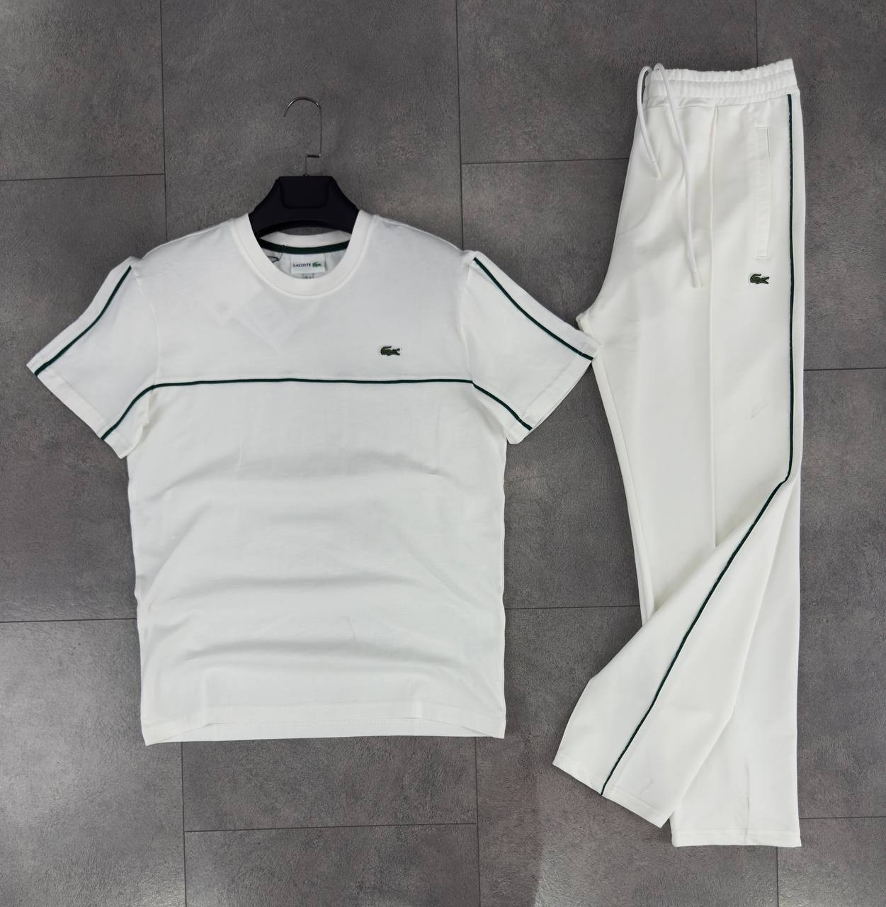 Essentials Minimalist T-Shirt & Şort Takımı - Ivory White/Forest Green