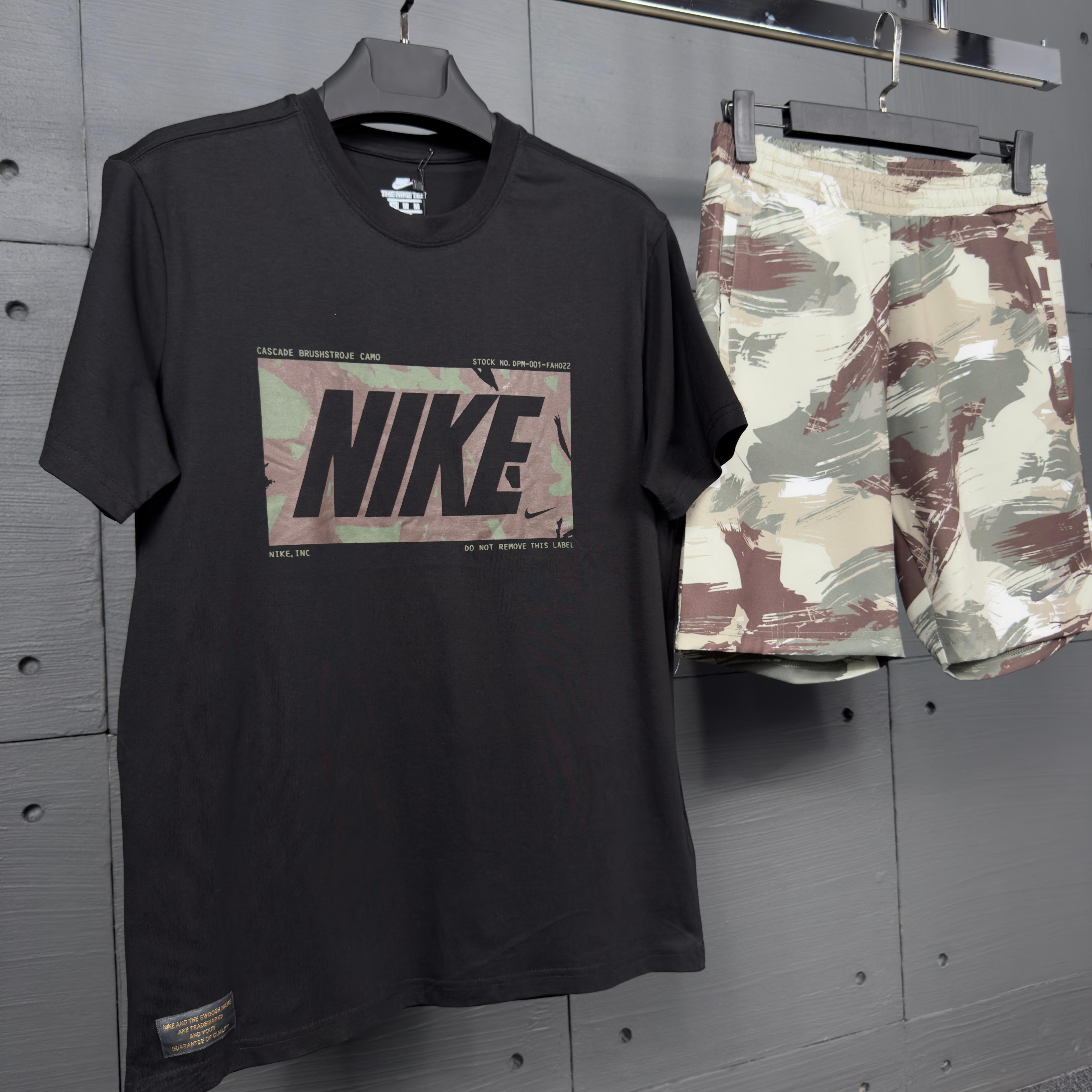 Nike Desenli şortlu takım