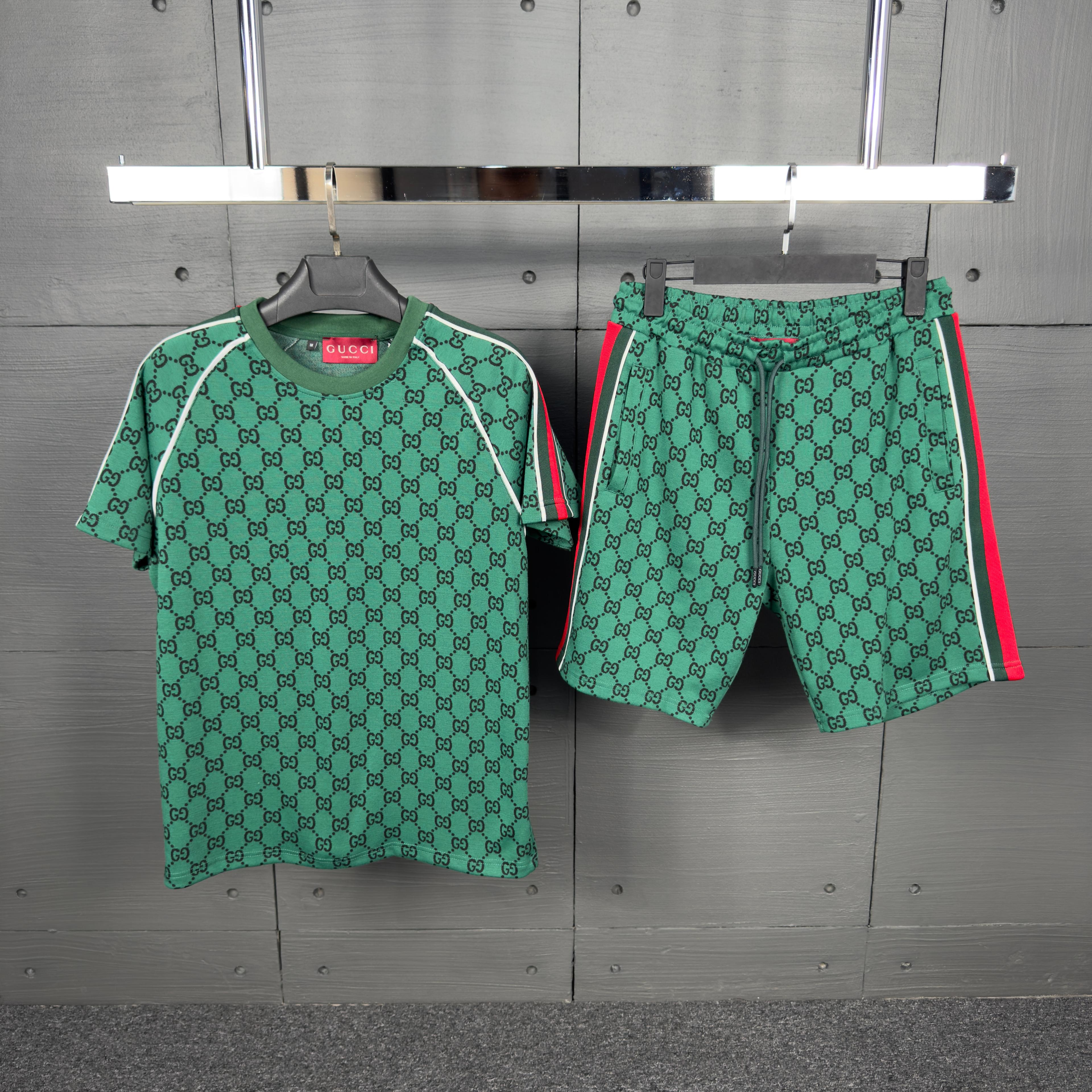 GUCCI Monogram şort tişört takım