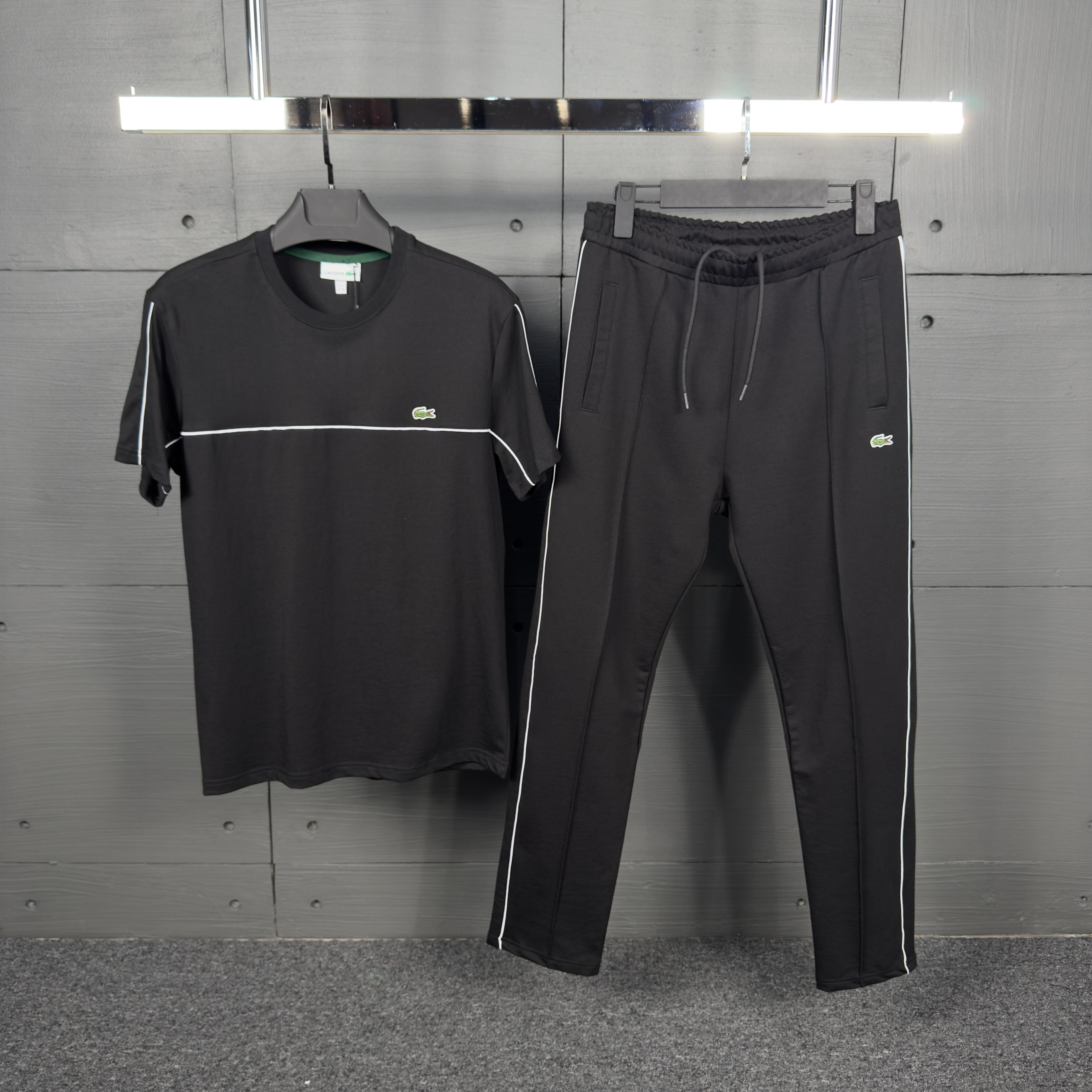 Essentials Minimalist T-Shirt & pantolon  Takımı