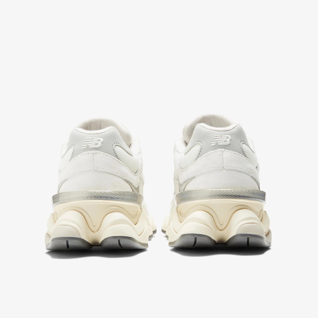 9060 Unisex Sneaker - Sea Salt