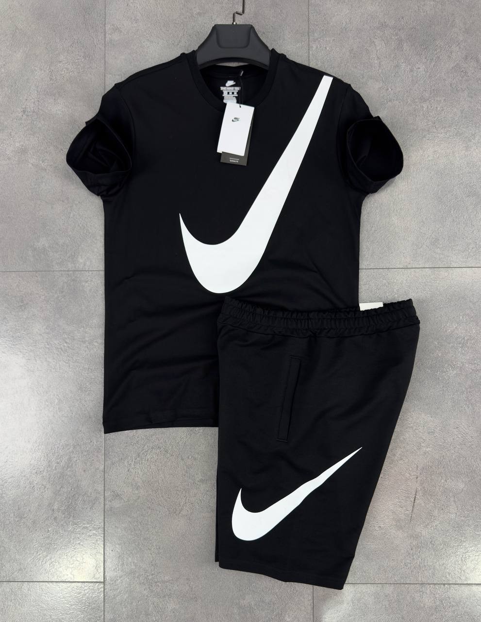 Limitless Swoosh Series T-Shirt & Şort Takımı - Midnight Black/Ice White