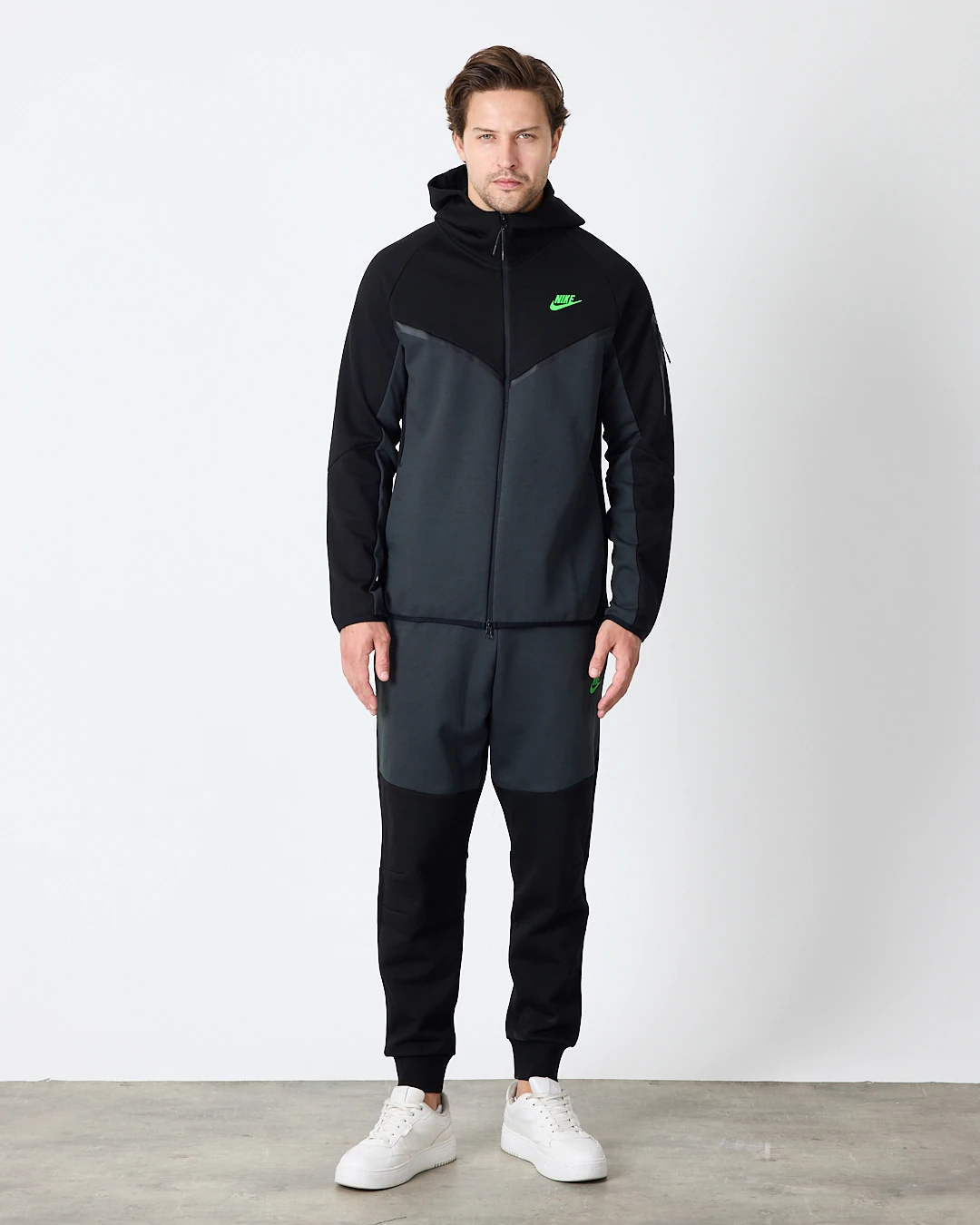 Black/Carbon Heather/Green Strike