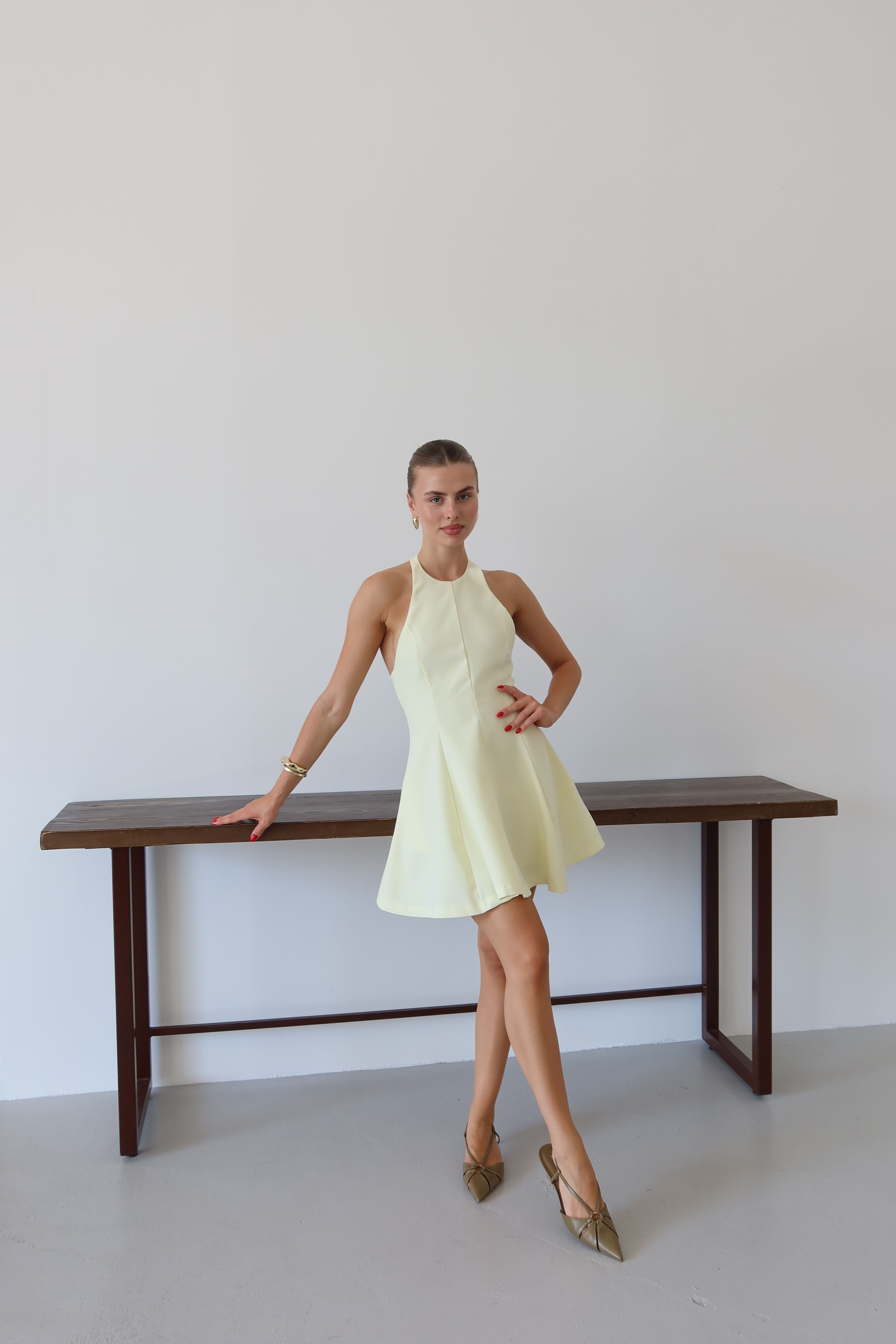 Kadın Halter Yaka Mini Elbise - SARI