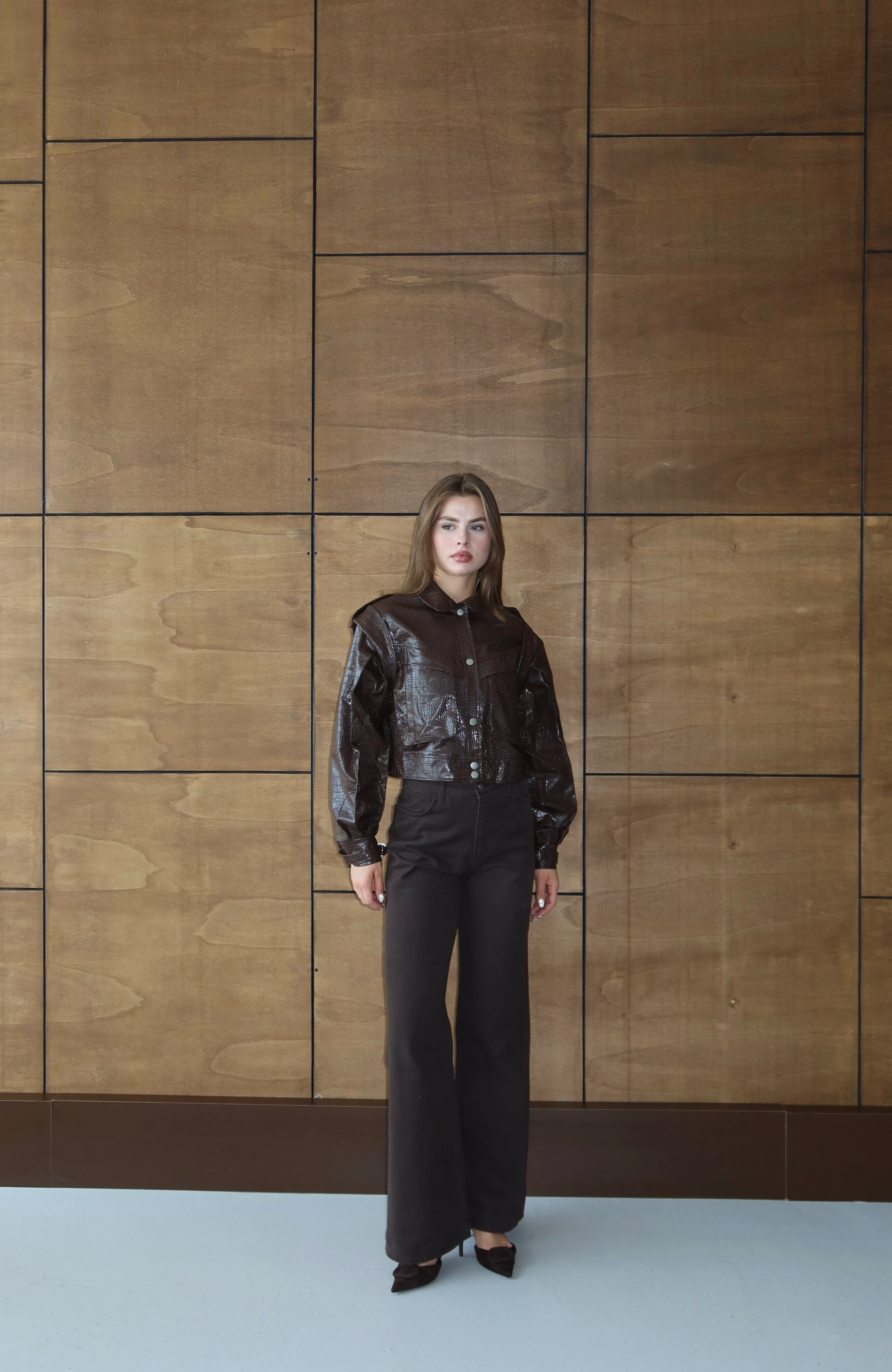 Kadın Gömlek Yaka Apolet Detaylı Premium Deri Ceket