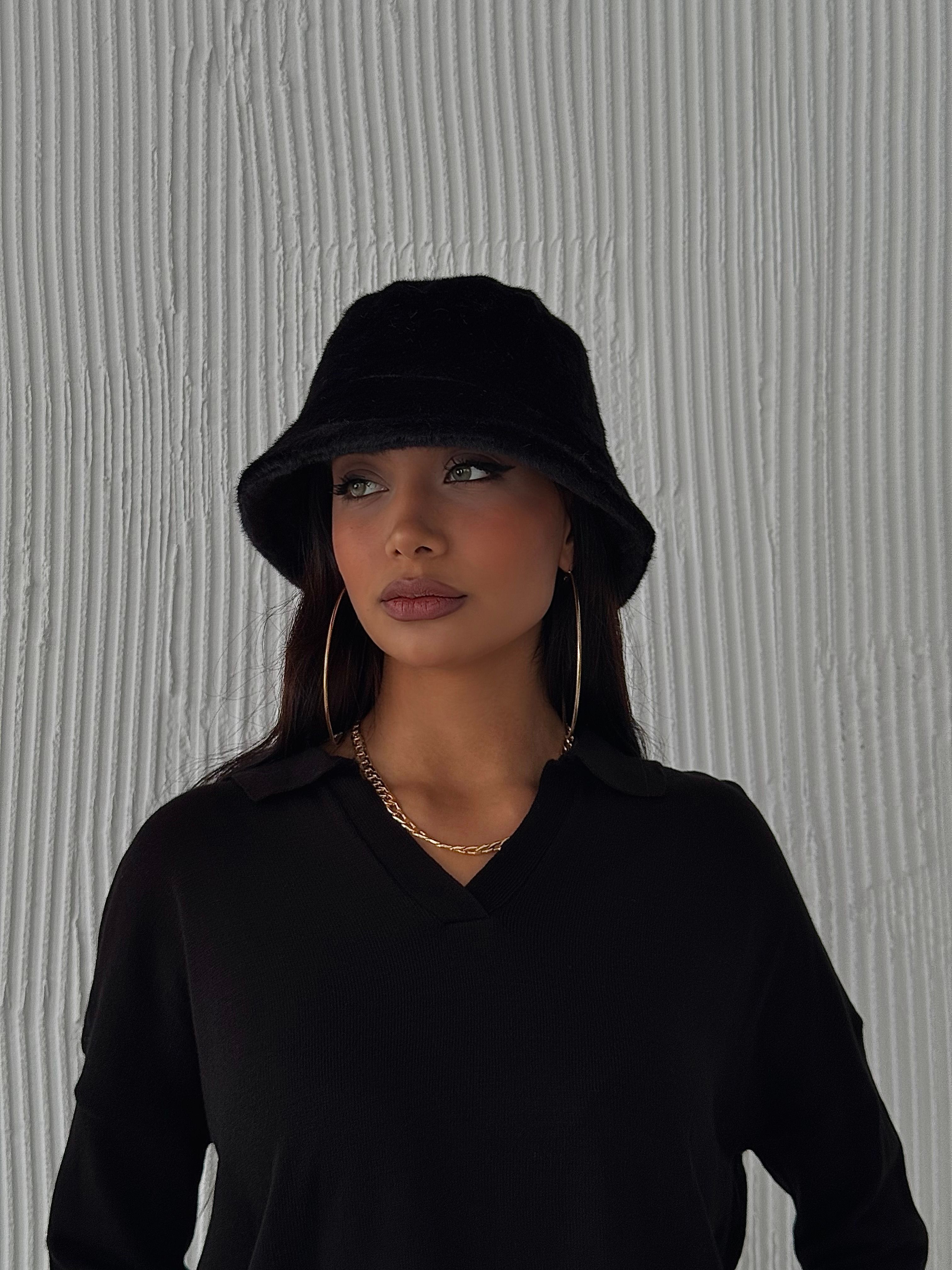 PLUSH BUCKET WOMEN'S HAT - Black