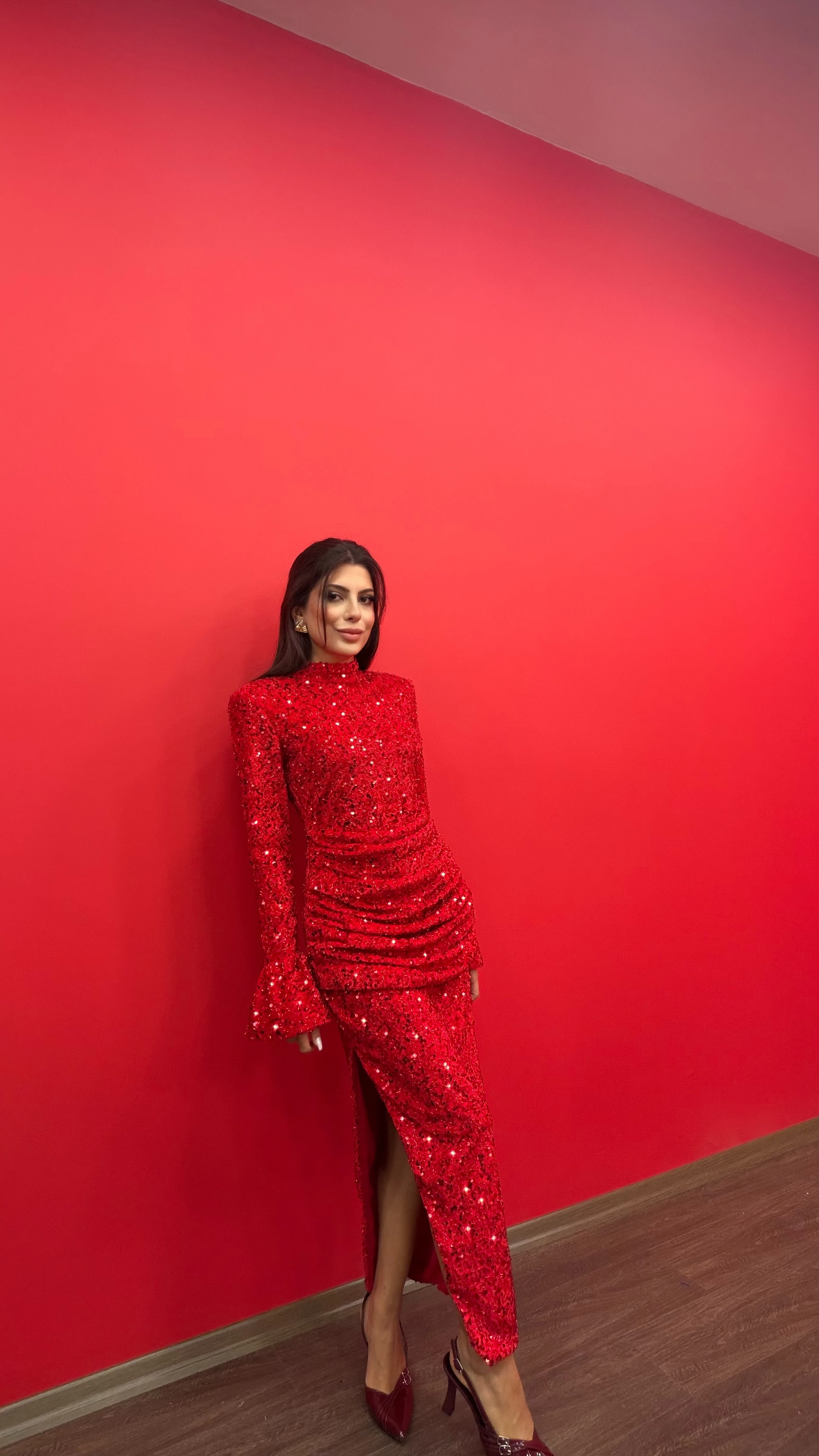 Kadın Payetli Işıltılı Yırtmaçlı Maxi Elbise