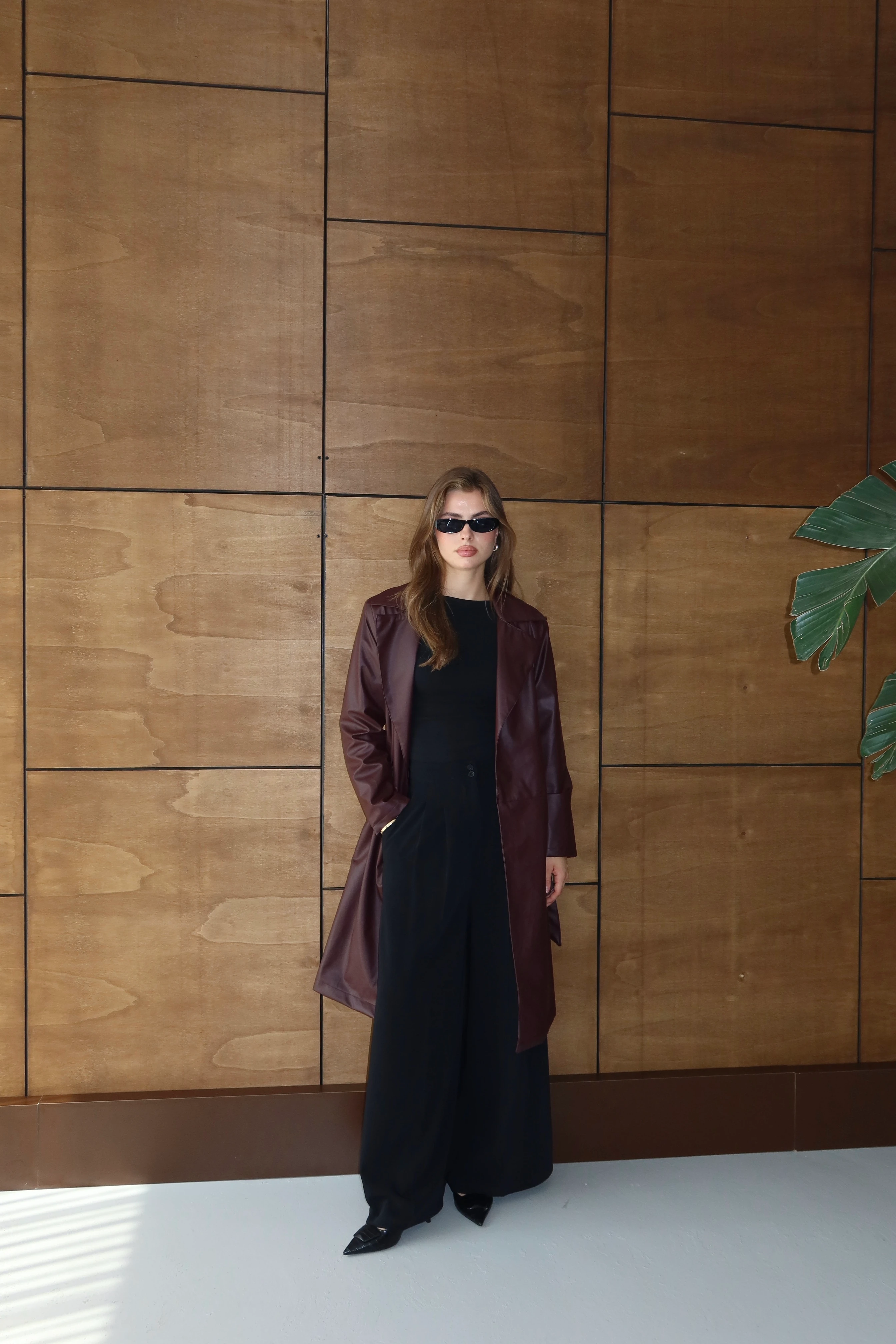 Kadın Kruvaze Yaka Kemer Detaylı Tam Kalıp Trençkot