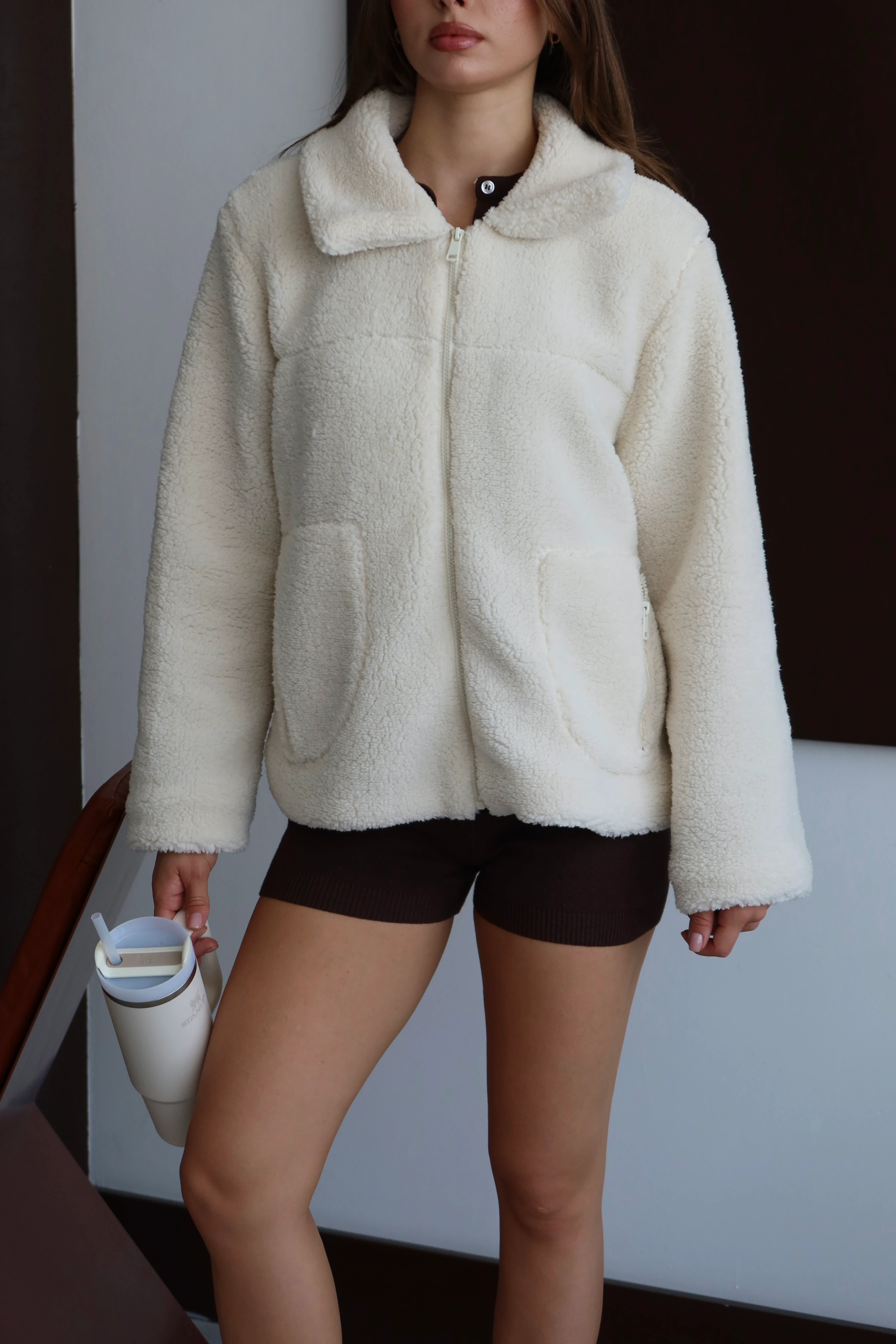 Kadın Yakalı Fermuar Cepli Astarlı Peluş Mont