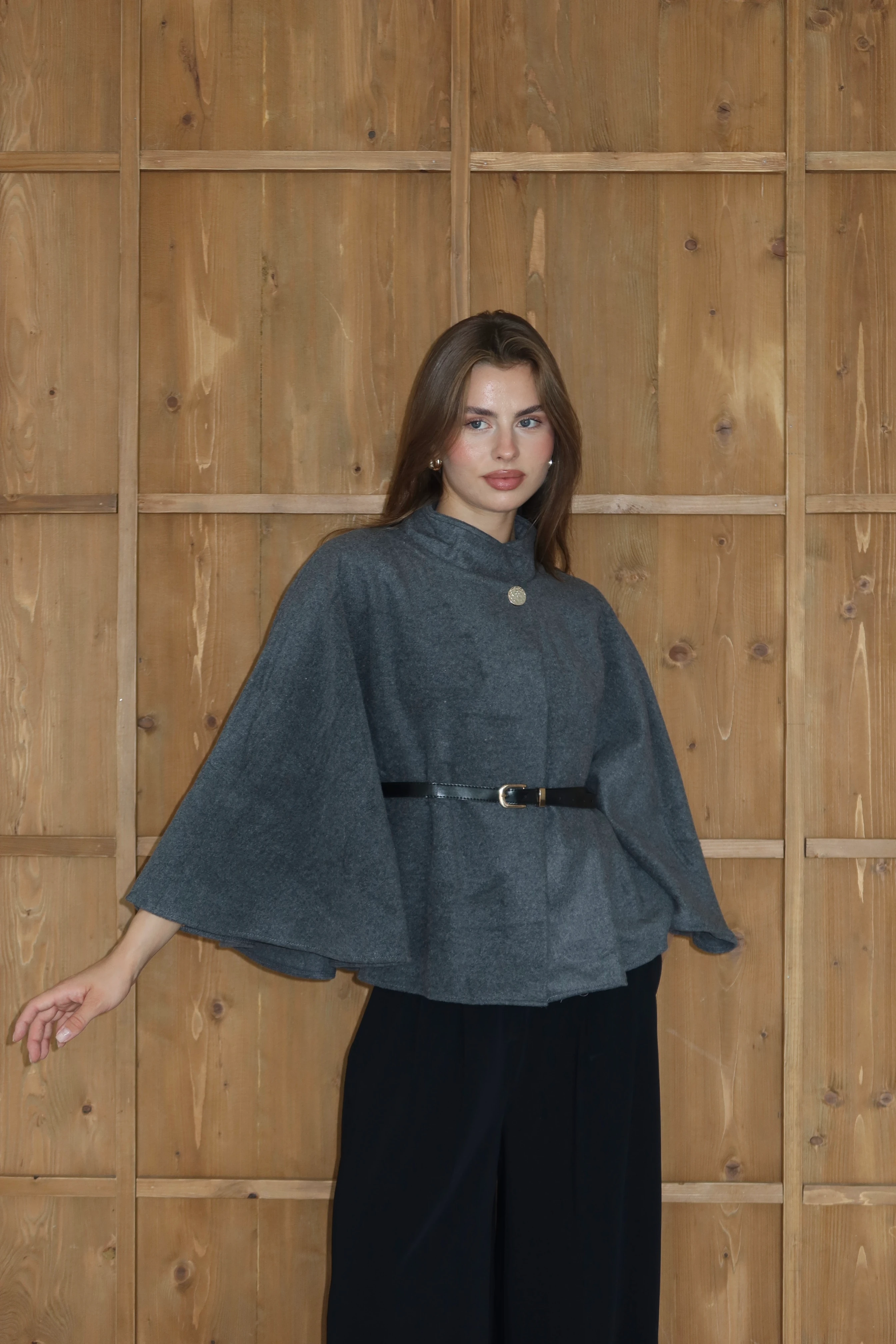 Kadın Kemer Detaylı Kaşe Panço Ceket