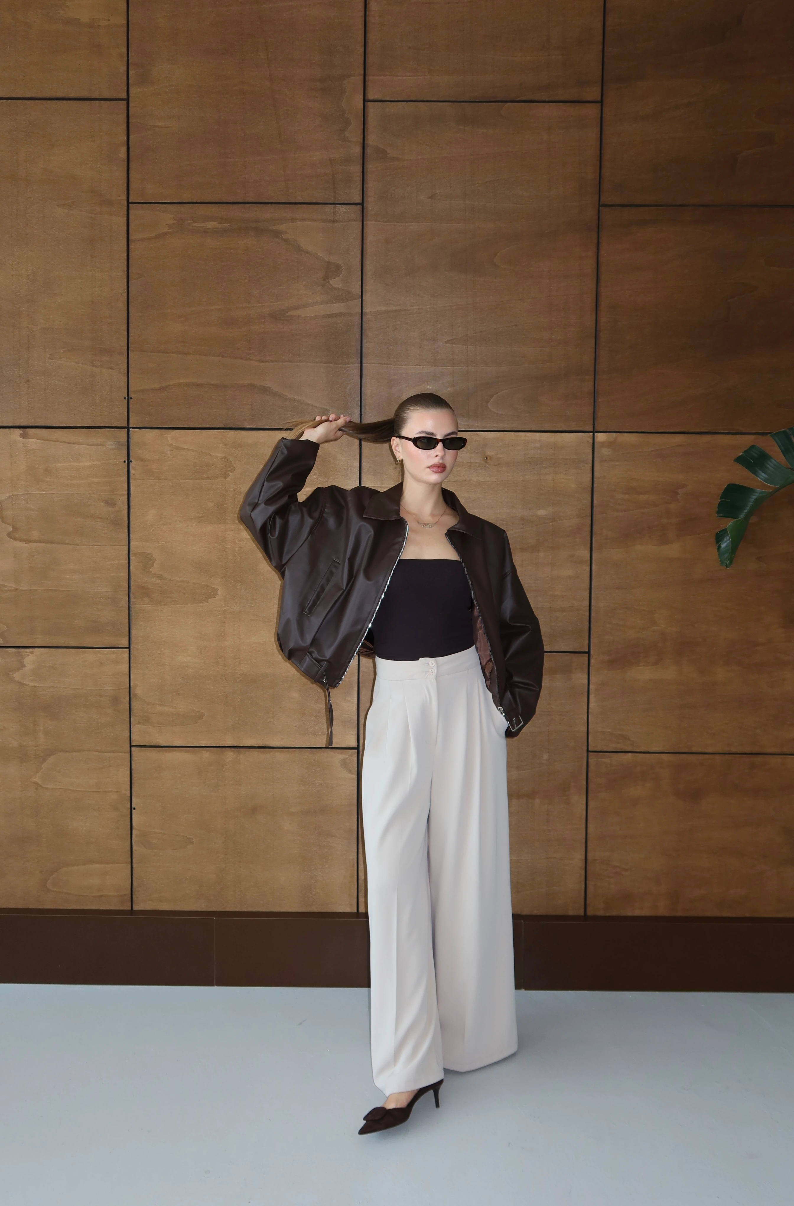 Kadın Kemer Detaylı Deri Ceket