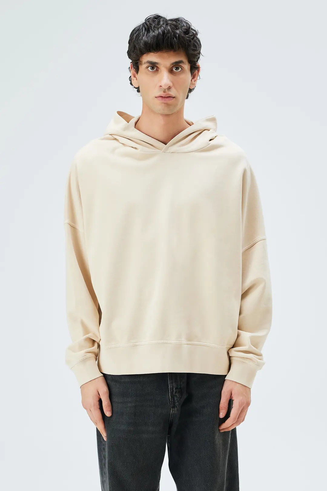 Sweatshirt & Hoodie