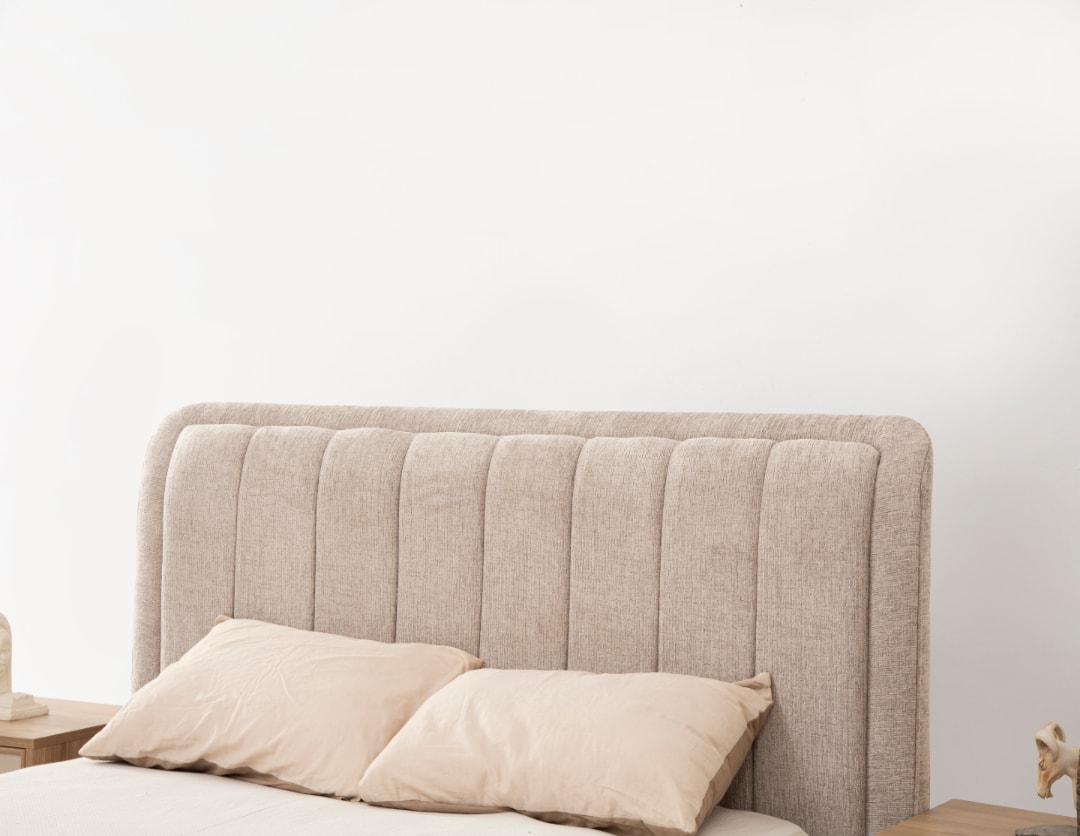 Lotus Bazalı Başlıklı Karyola