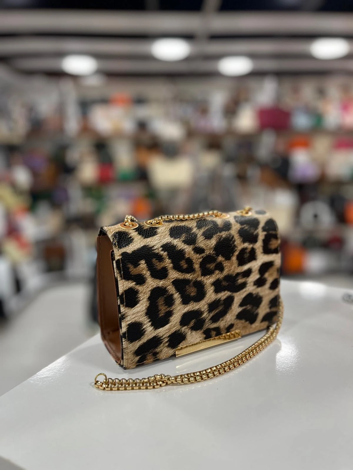 Kapitone Gold Zincir Askılı Çanta 