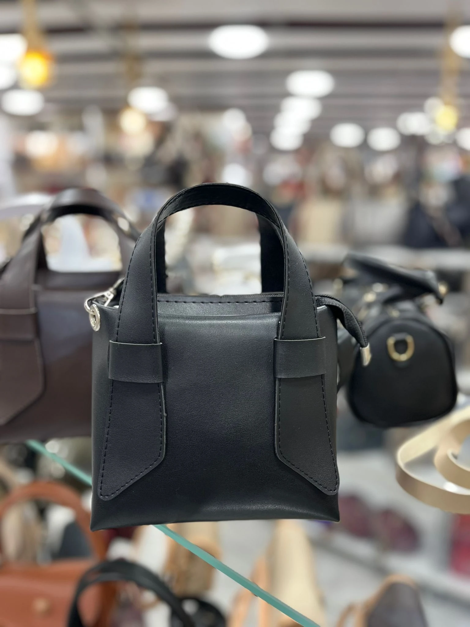 Askı Detaylı Küçük El ve Çapraz Çanta - Siyah