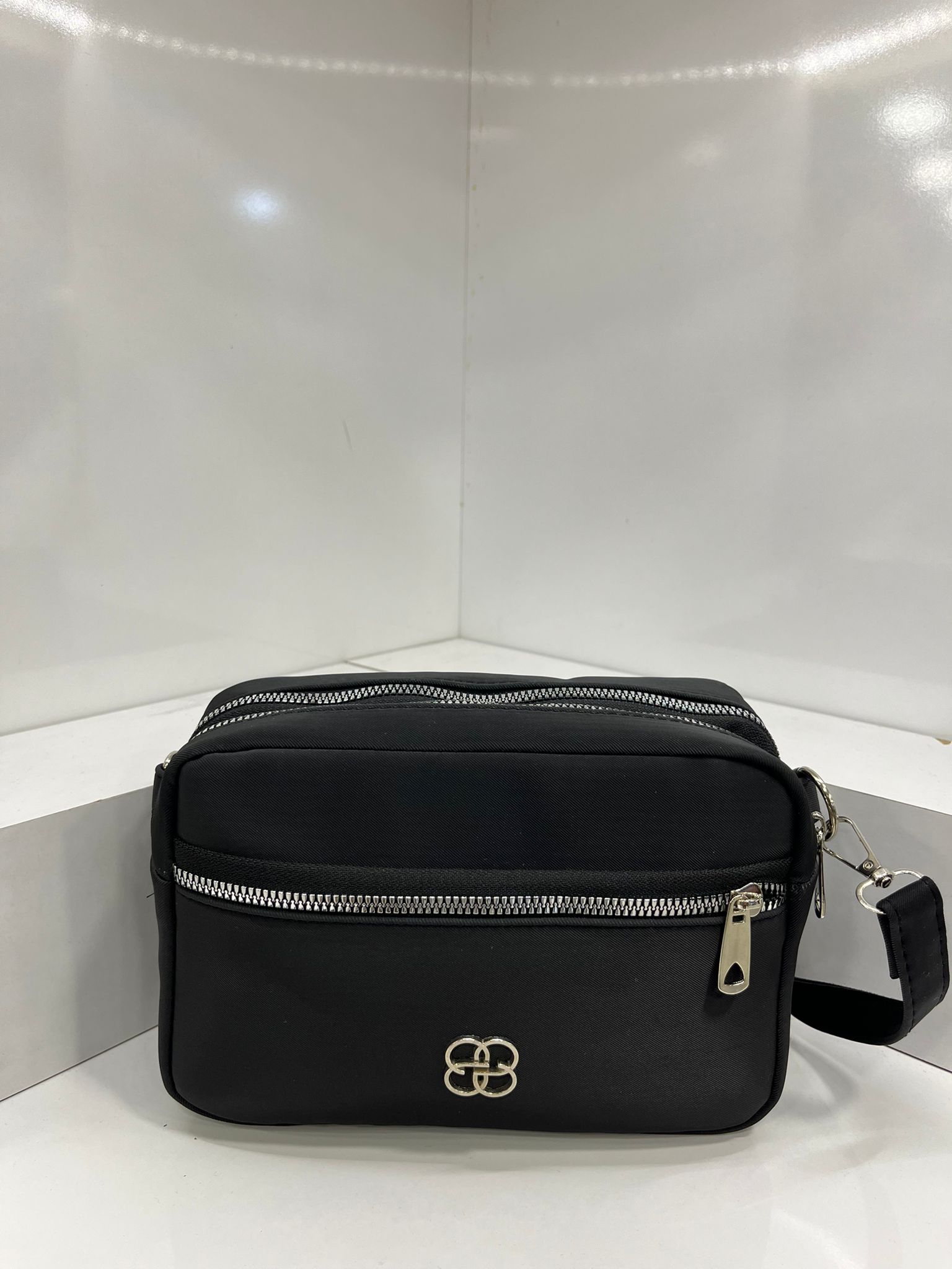 Yonca Detay 3 Bölmeli Çapraz Çanta - Siyah