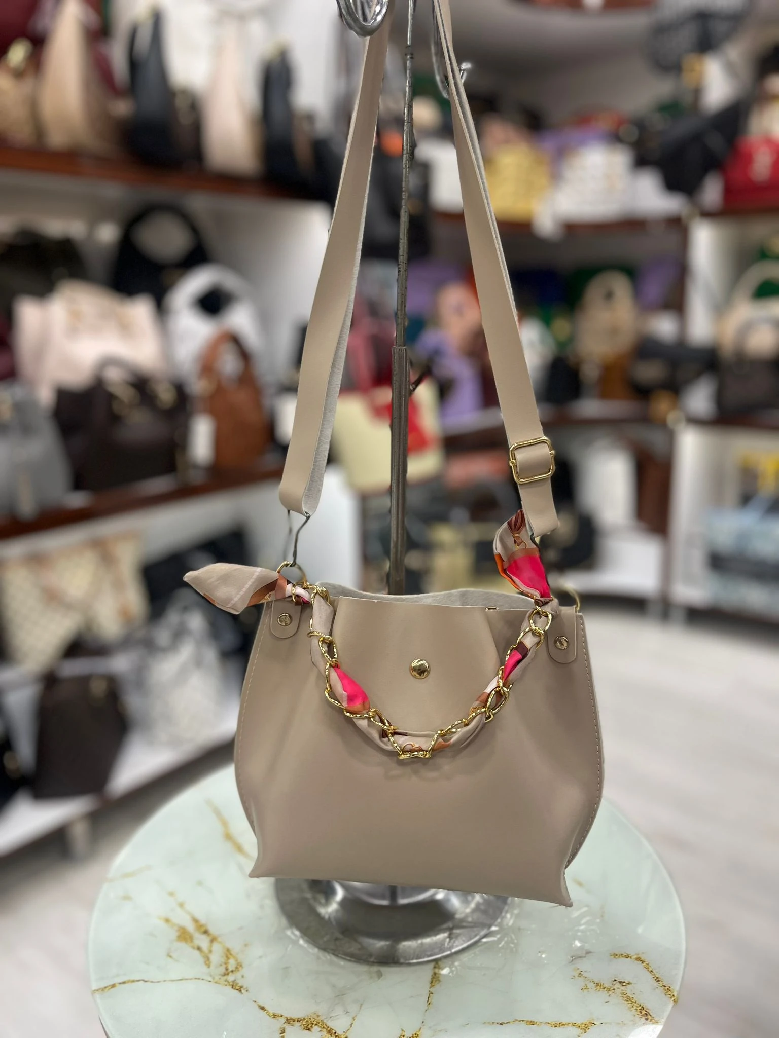 Büzgü Fularlı El ve Çapraz Çanta - Vizon