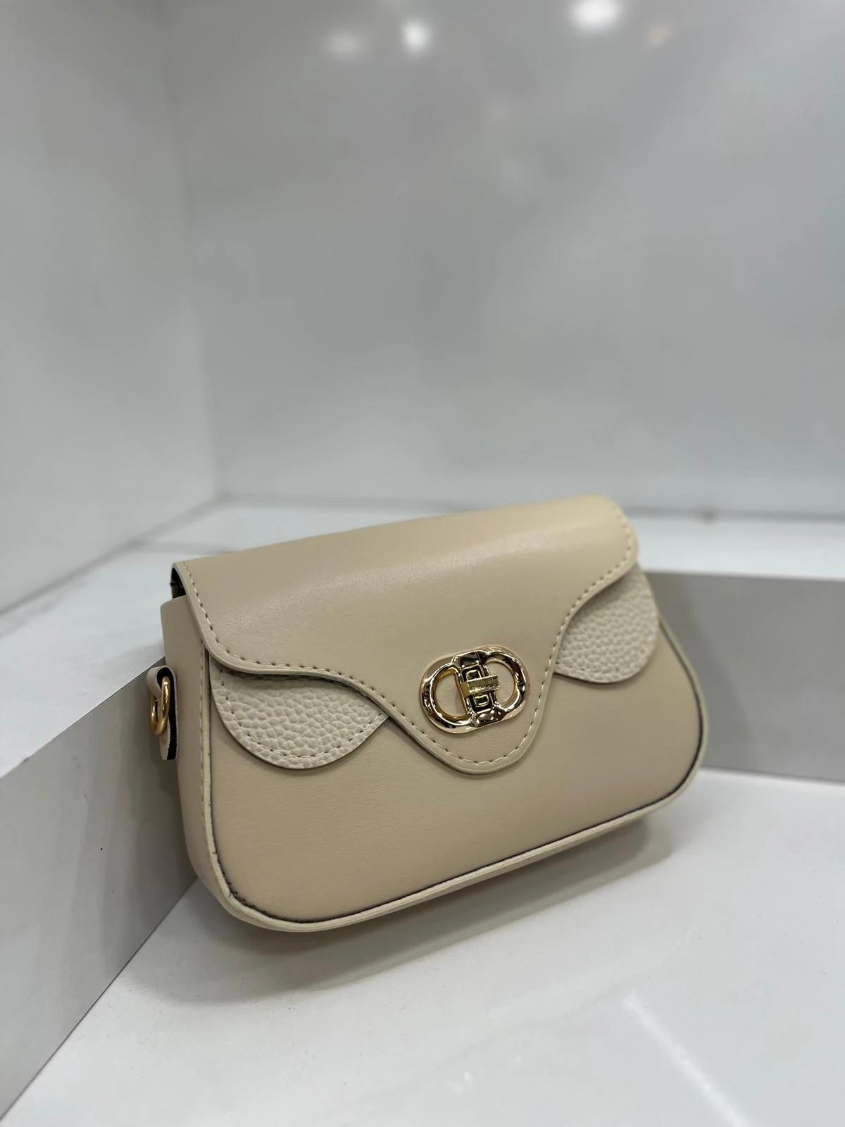 Dalga Desen Kilitli Çapraz Çanta