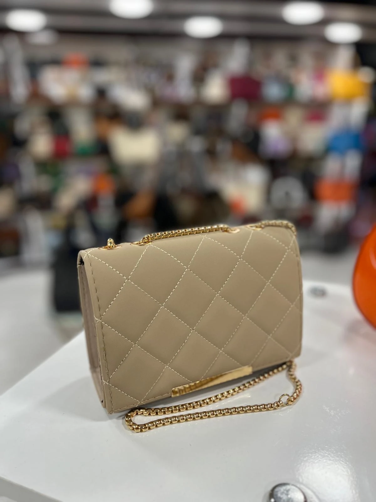 Kapitone Gold Zincir Askılı Çanta 