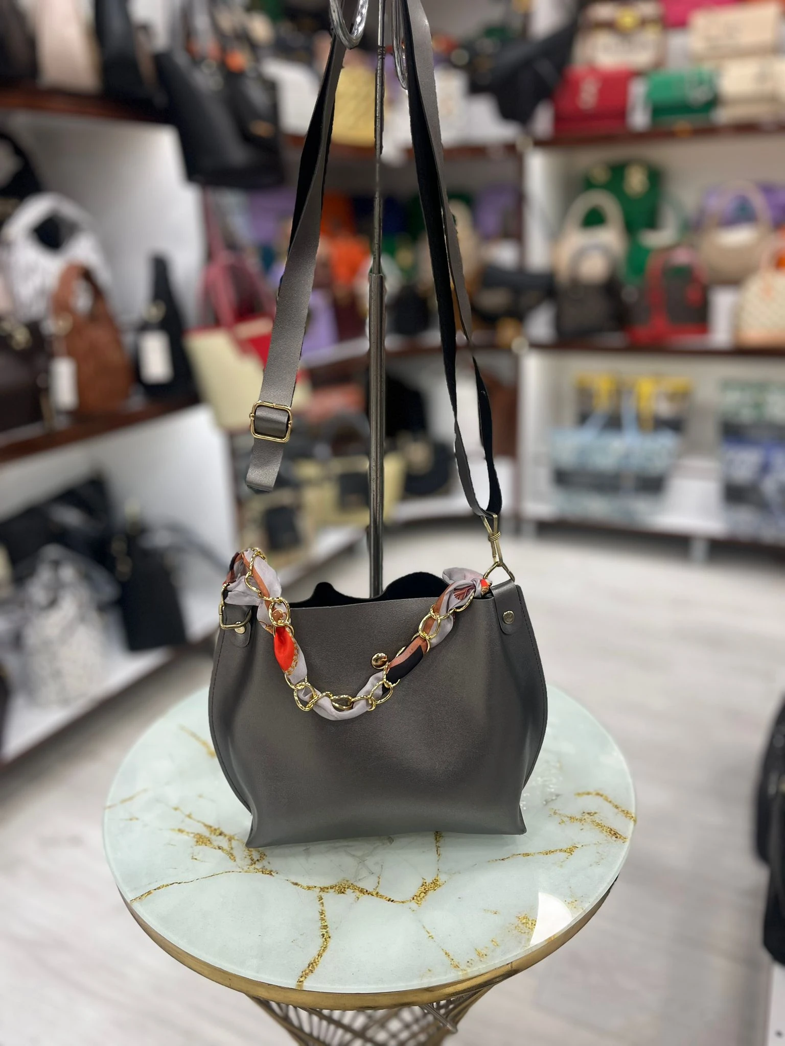 Büzgü Fularlı El ve Çapraz Çanta - Gümüş