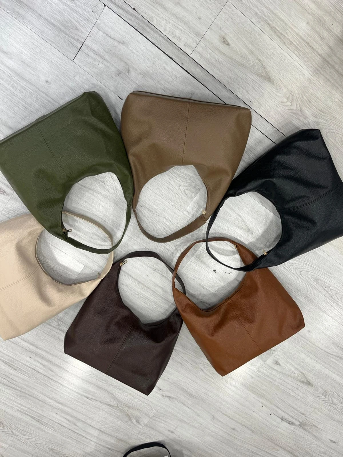 Kaliteli Suni Deri Büyük Kol Çantası