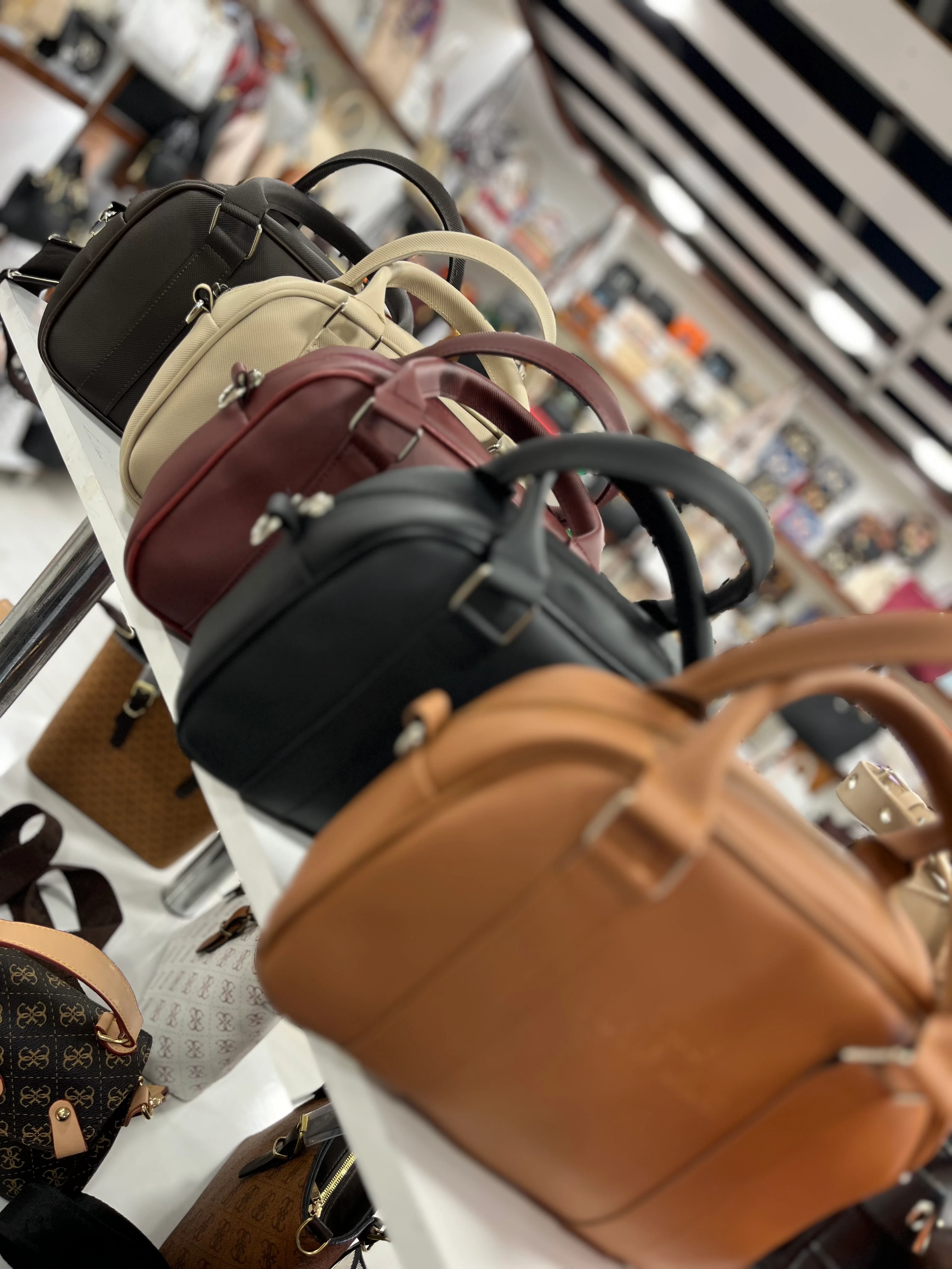 Büyük Askı Detaylı TT El ve Çapraz Çanta