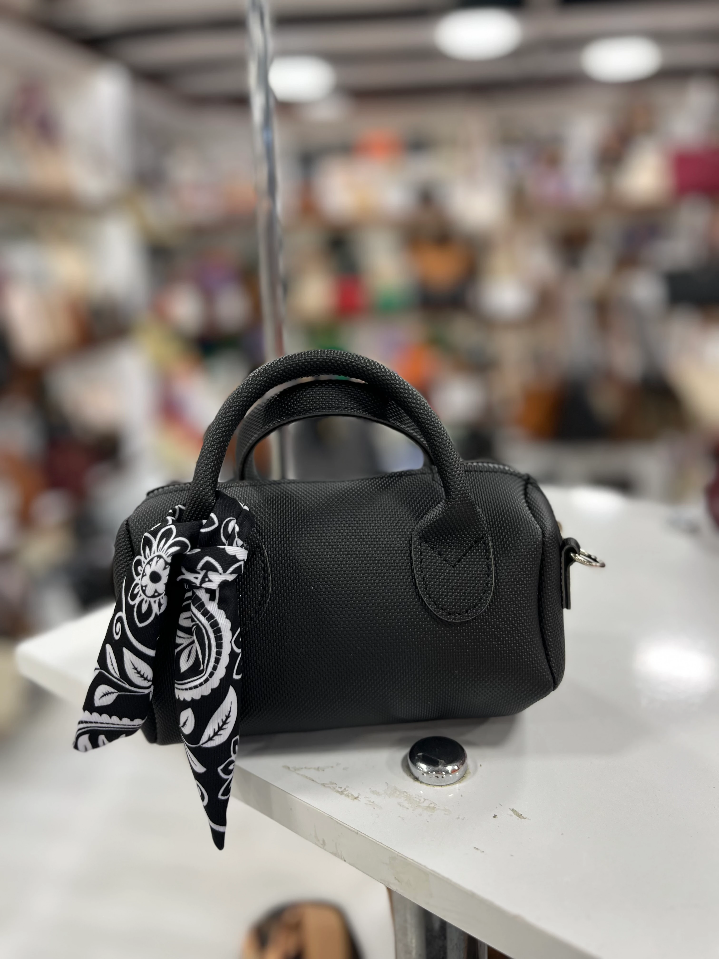 Küçük Silindir Fularlı Çanta  - Siyah