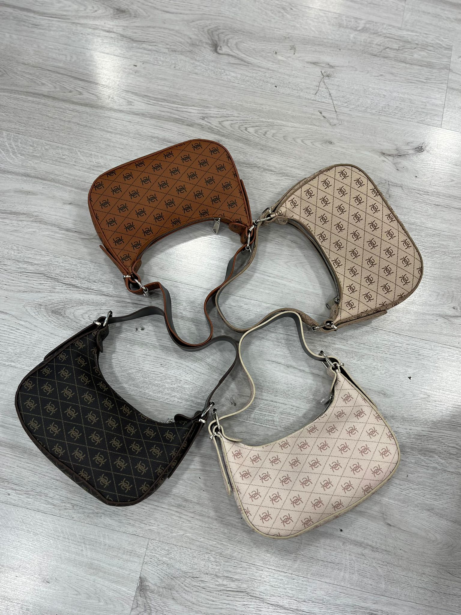 CC Kol Çantası - Siyah