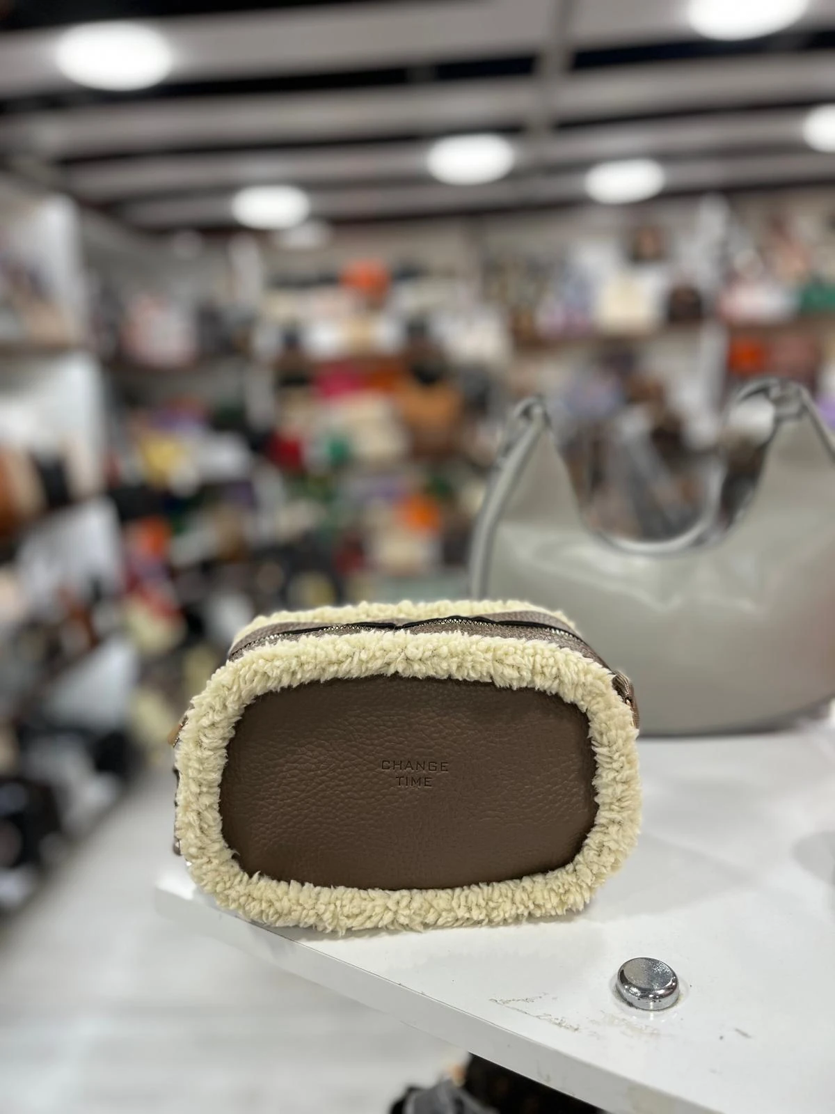 Peluş Detaylı TT Çanta