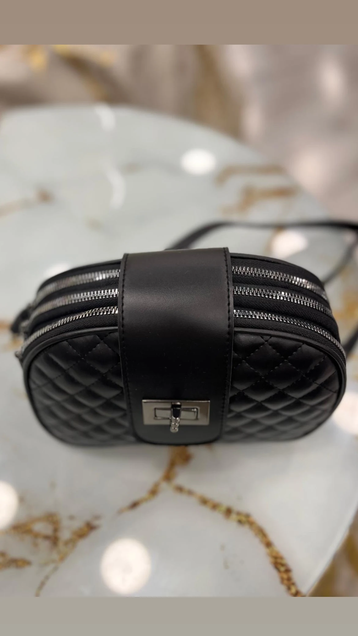 3 Fermuarlı Kilitli Çapraz Askı Çanta