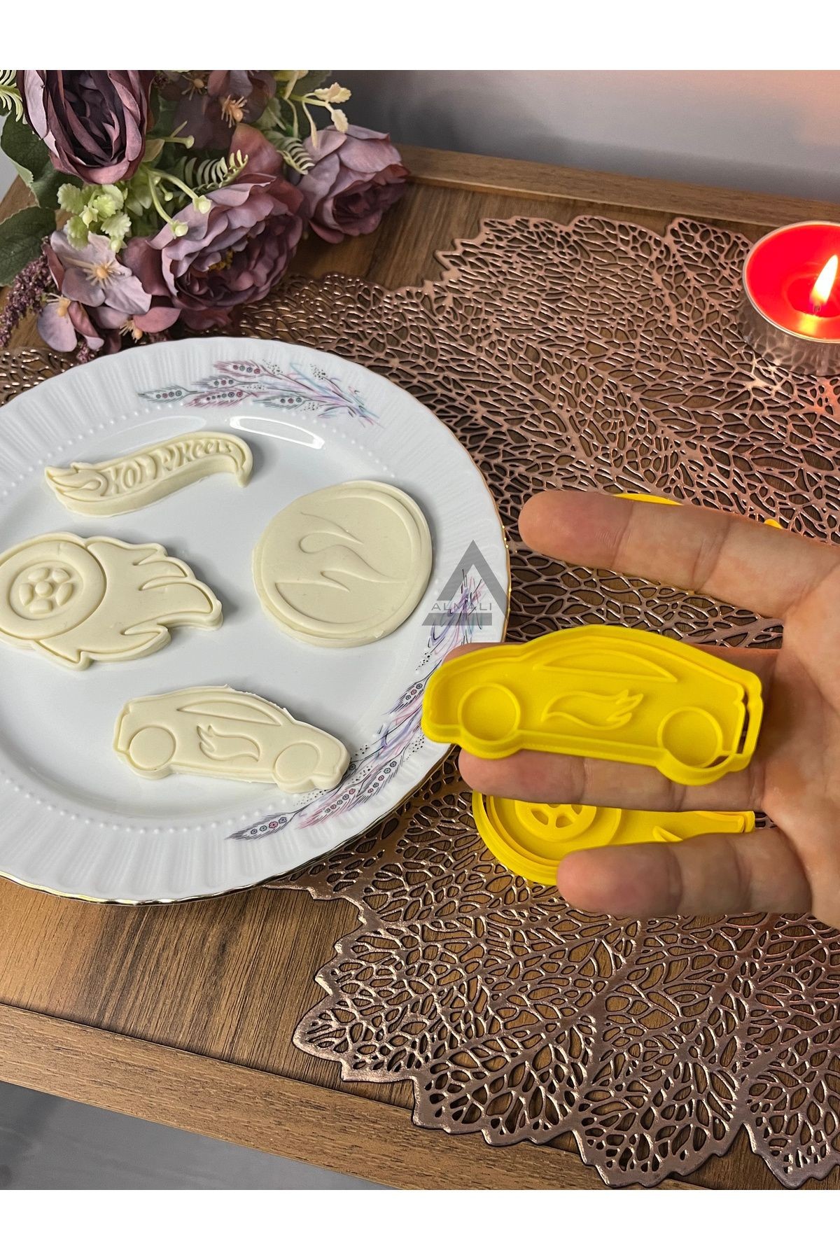 Hot Wheels Temalı Kurabiye Kalıbı Seti (4 'LÜ)