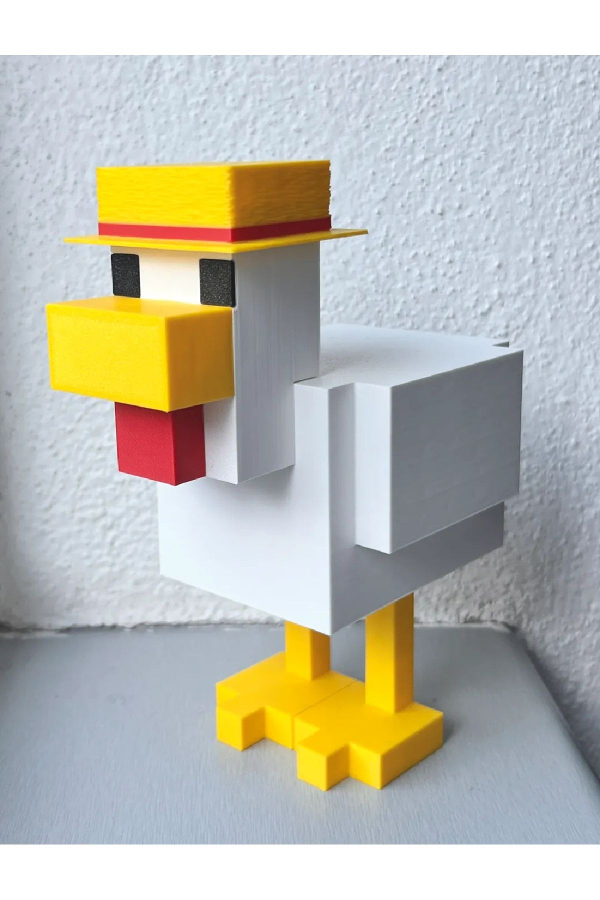 Minecraft Tavuk Figürü (15 cm) – Piksel Stil Dekor & Masaüstü Aksesuar + Şapka Dahil