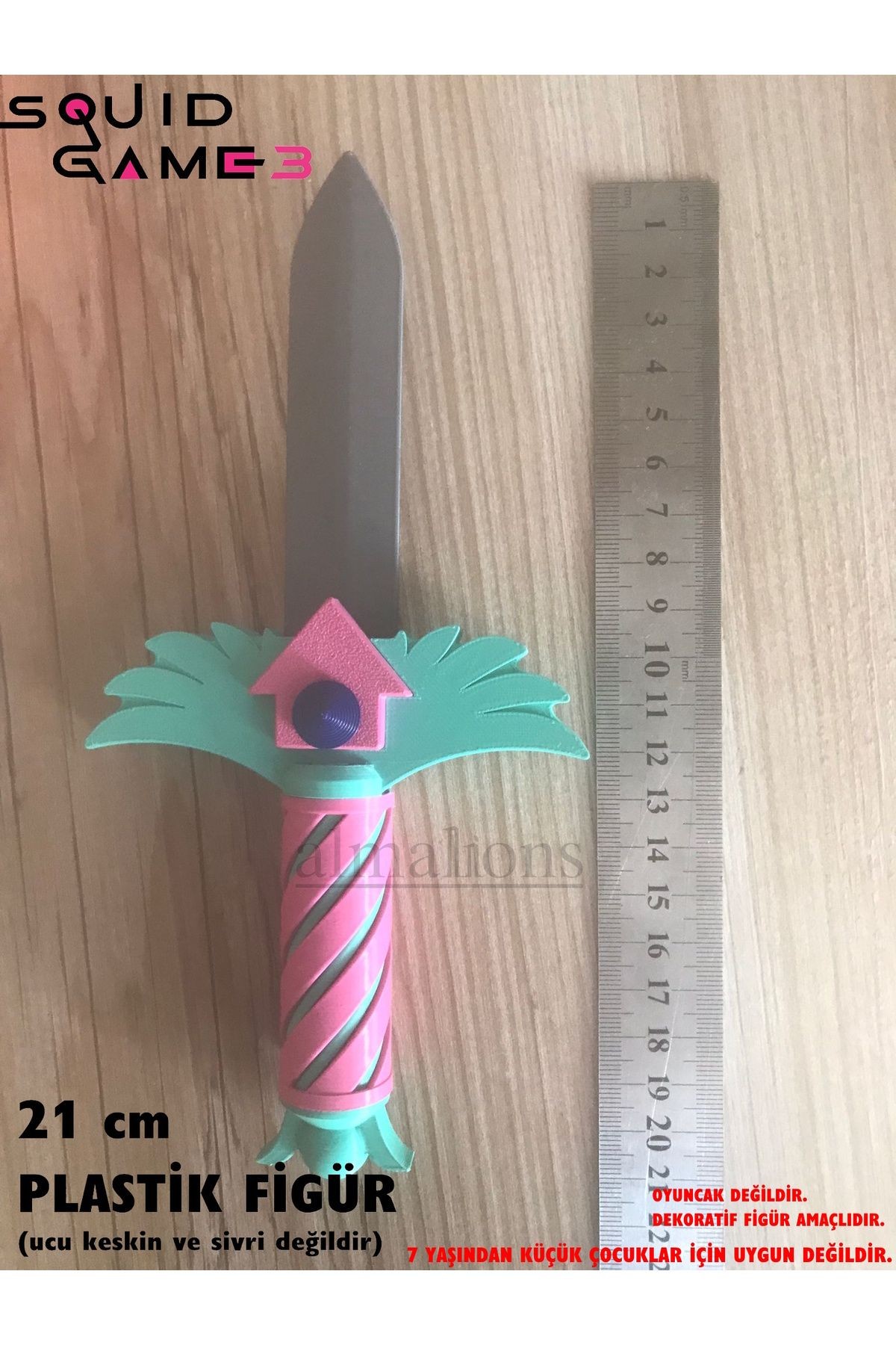 Squid Game 3 Bıçak Figürü - 21 CM - Anahtarlık Hediyeli