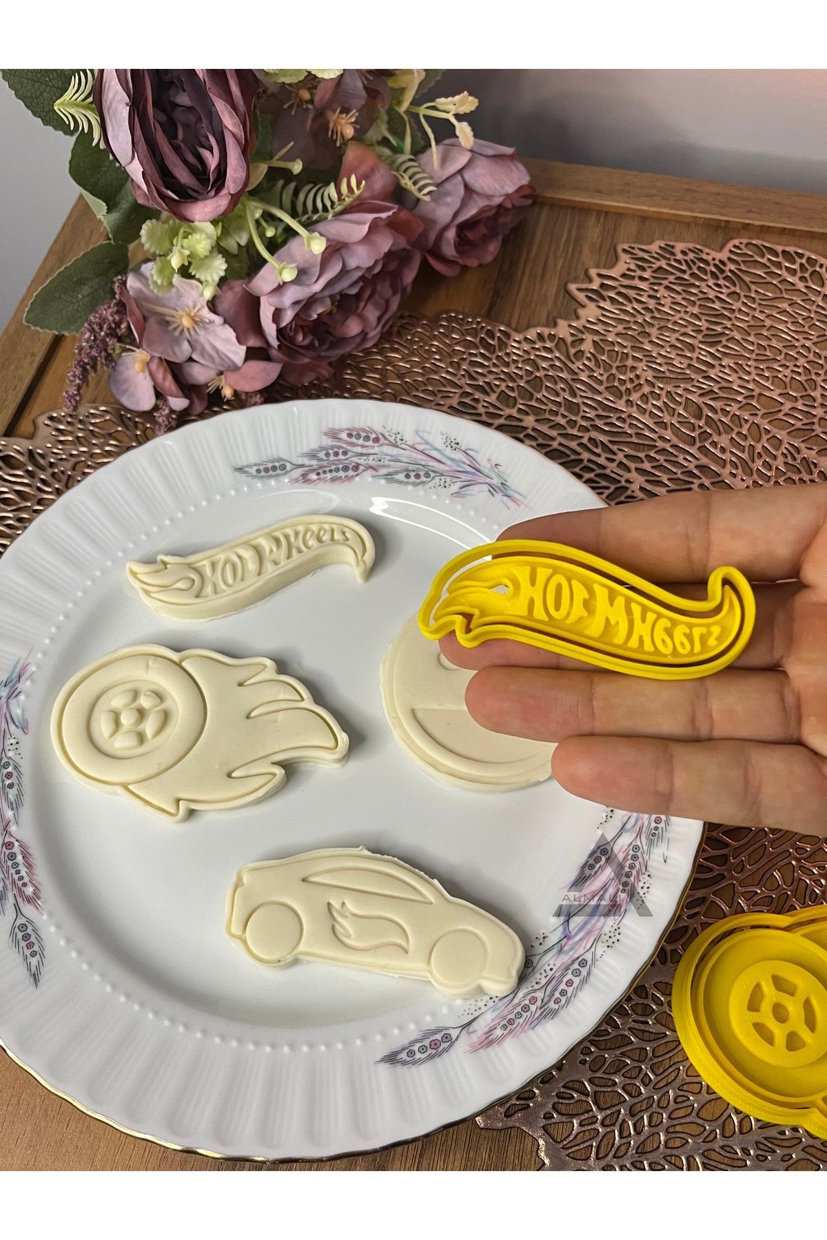Hot Wheels Temalı Kurabiye Kalıbı Seti (4 'LÜ)