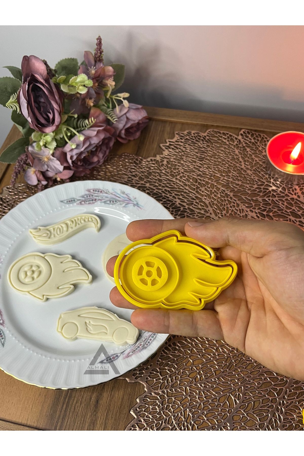 Hot Wheels Temalı Kurabiye Kalıbı Seti (4 'LÜ)