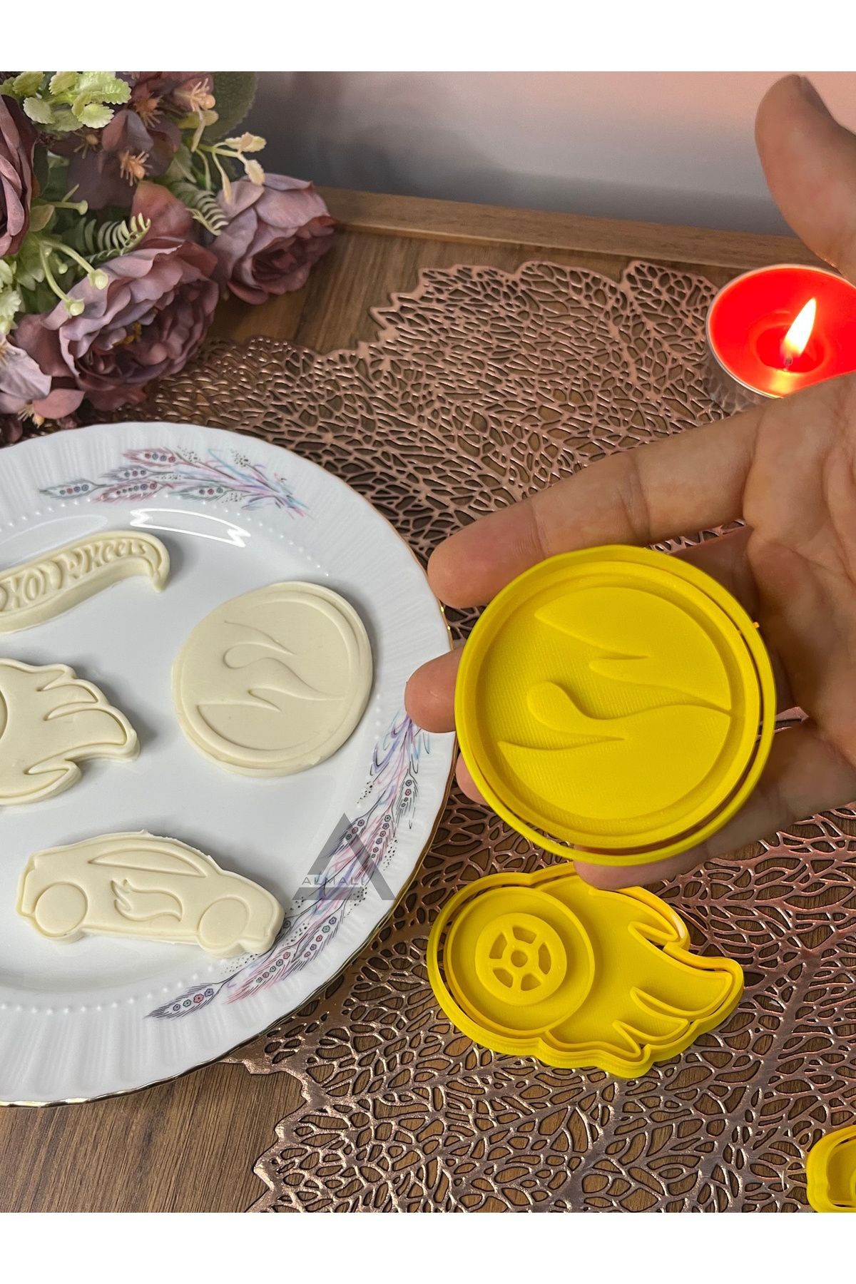 Hot Wheels Temalı Kurabiye Kalıbı Seti (4 'LÜ)