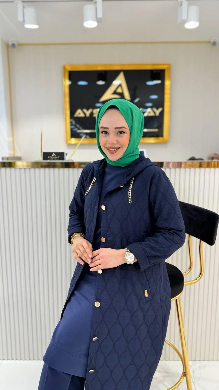 Ayşe Akay Büyük Beden Tesettür Kapüşonlu Kap - LACİVERT