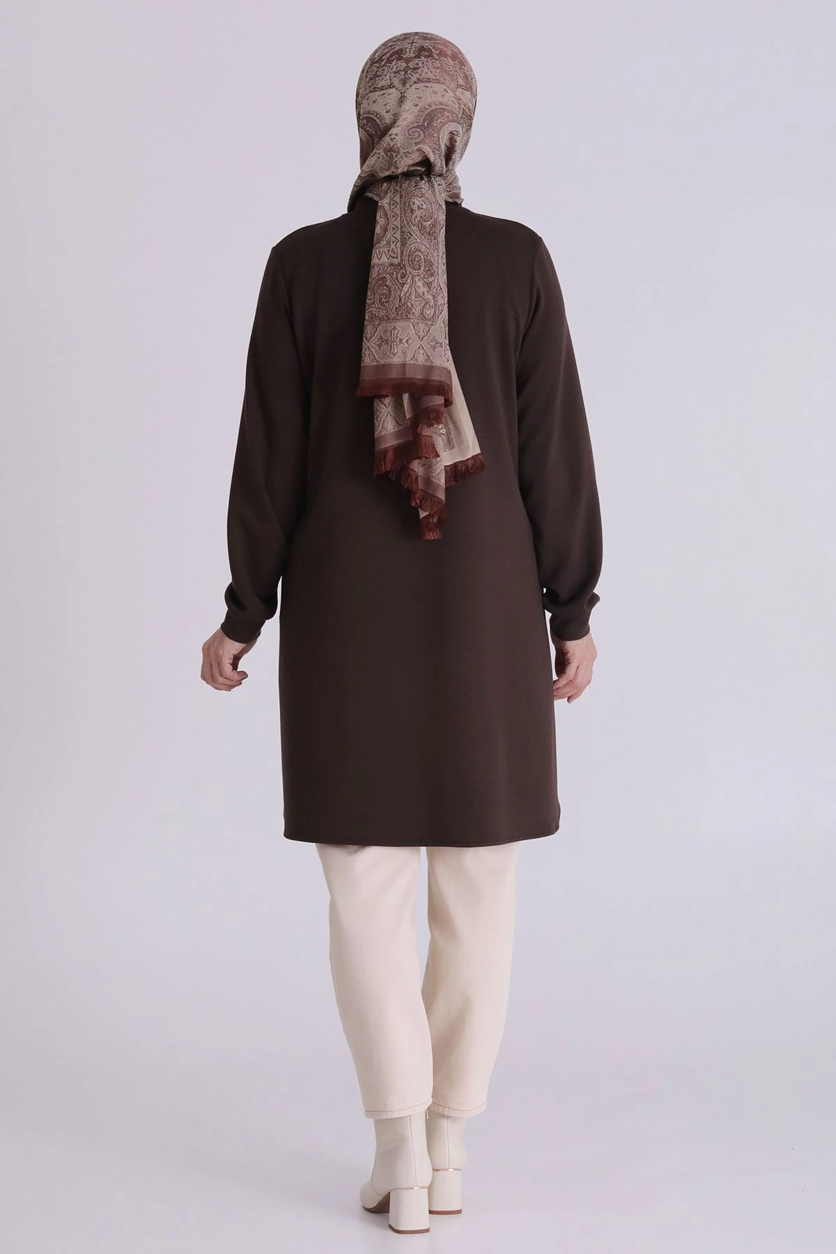 Veka Çıtçıt ve Taş Detaylı Büyük Beden Tesettür Tunik