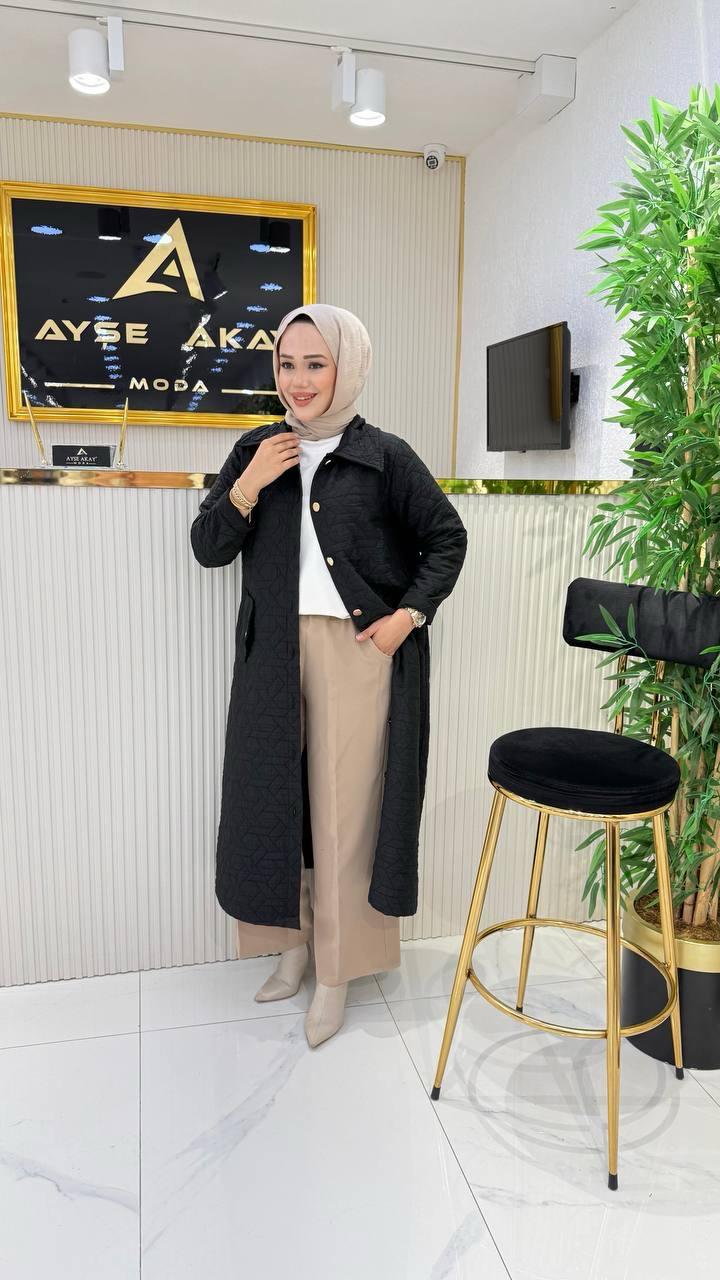  Ayşe Akay Büyük Beden Tesettür Giyim Düğmeli Kap - SİYAH