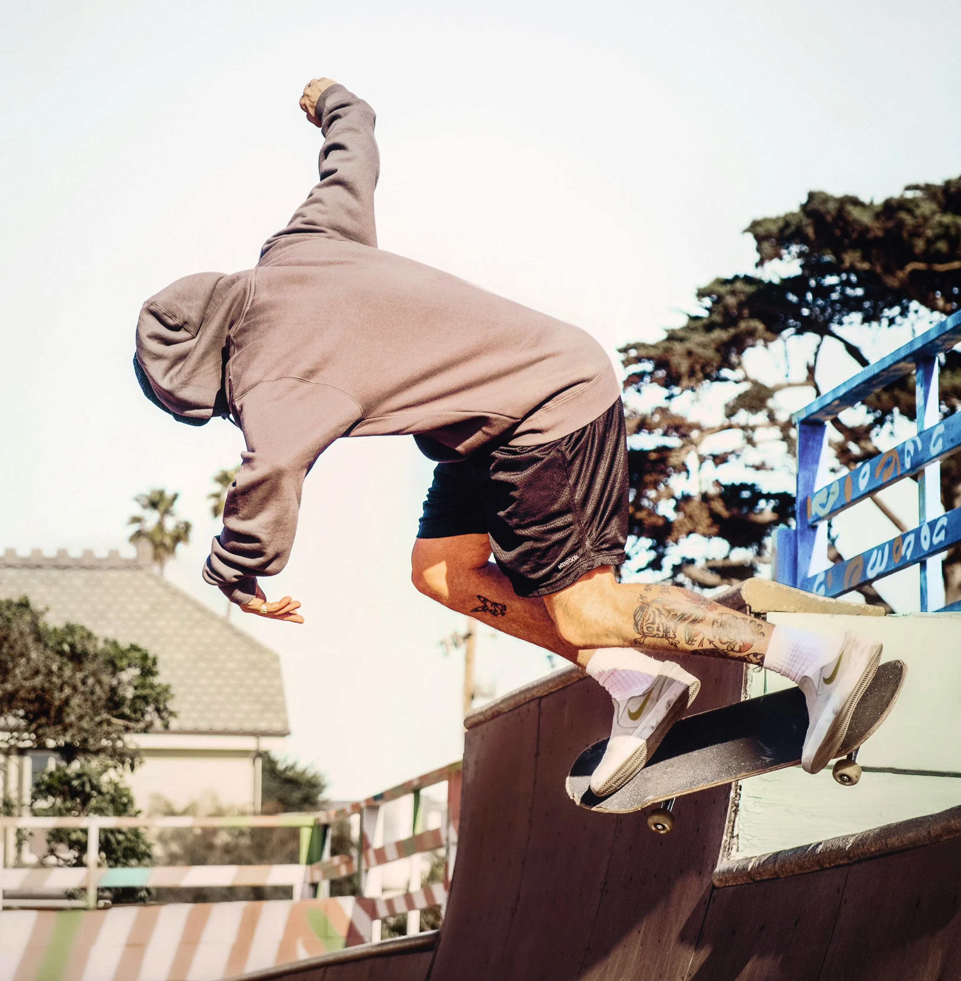 Sweatshirt Modelleri ve Kombin Önerileri: 2025’in En Yeni Trendleri