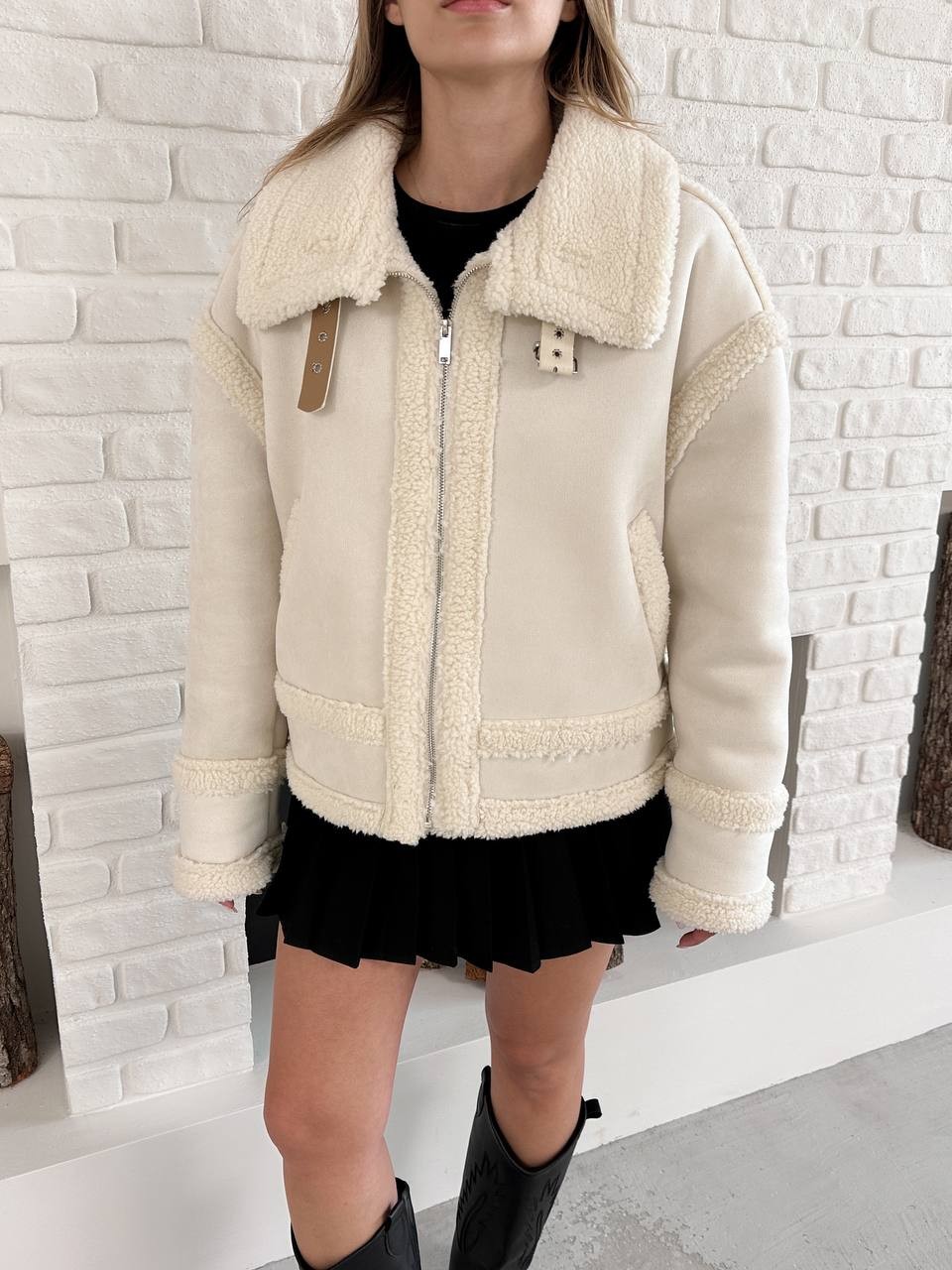 Peluş Detaylı Biker Mont Kırık Beyaz