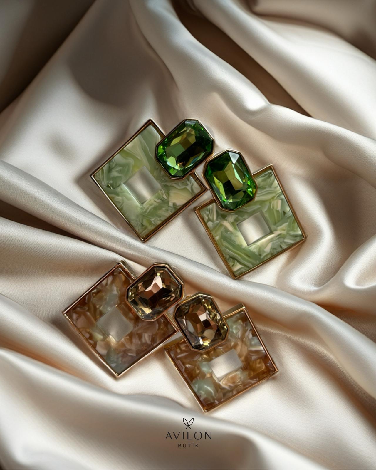 Geometrik Taş Küpe Bronz