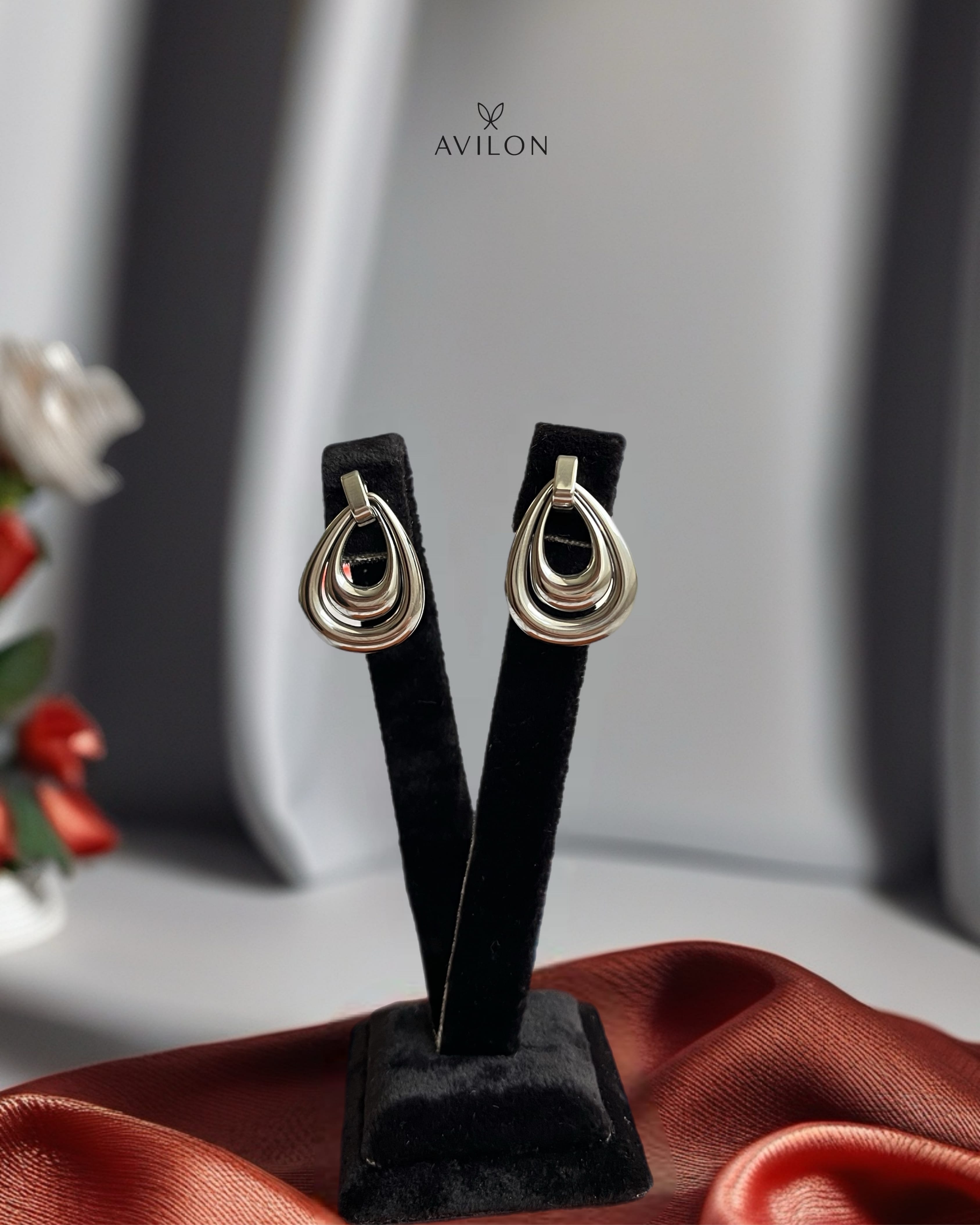 Çok Halkalı Modern Küpe
