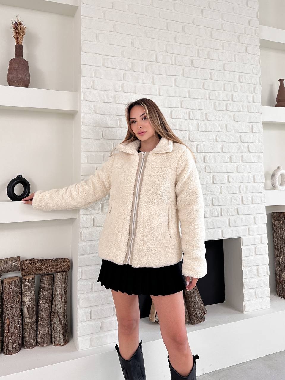 Peluş Fermuarlı Ceket Beyaz