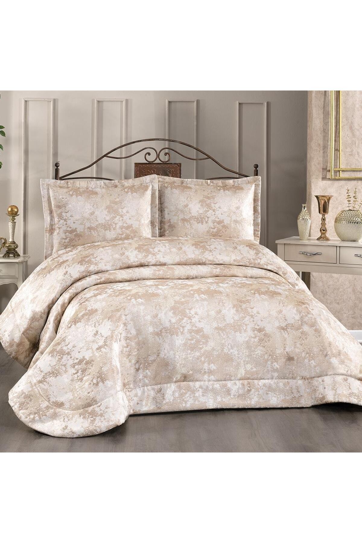 Elegante Viviana Cream-Gold Double Dowry Bedspread