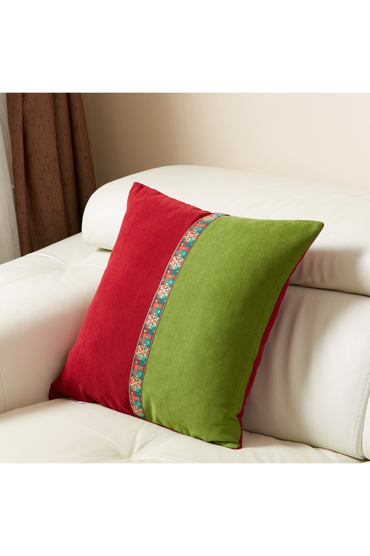 Honeycomb Fabric Dahlia Throw Pillow Cover