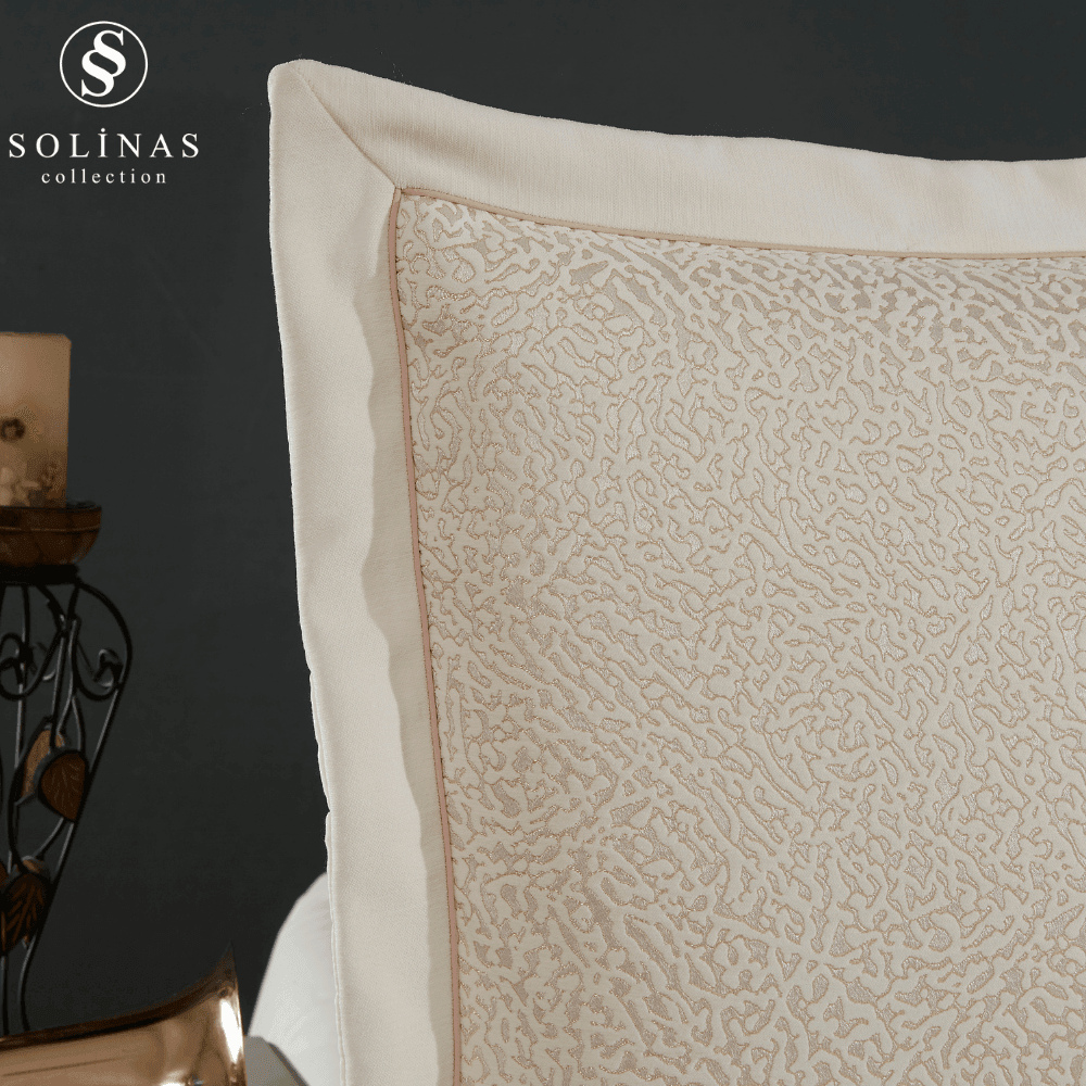 Solinas Collection Bellamira Krem – Vizon Kenarı Biyeli Çift Kişilik Yatak Örtüsü