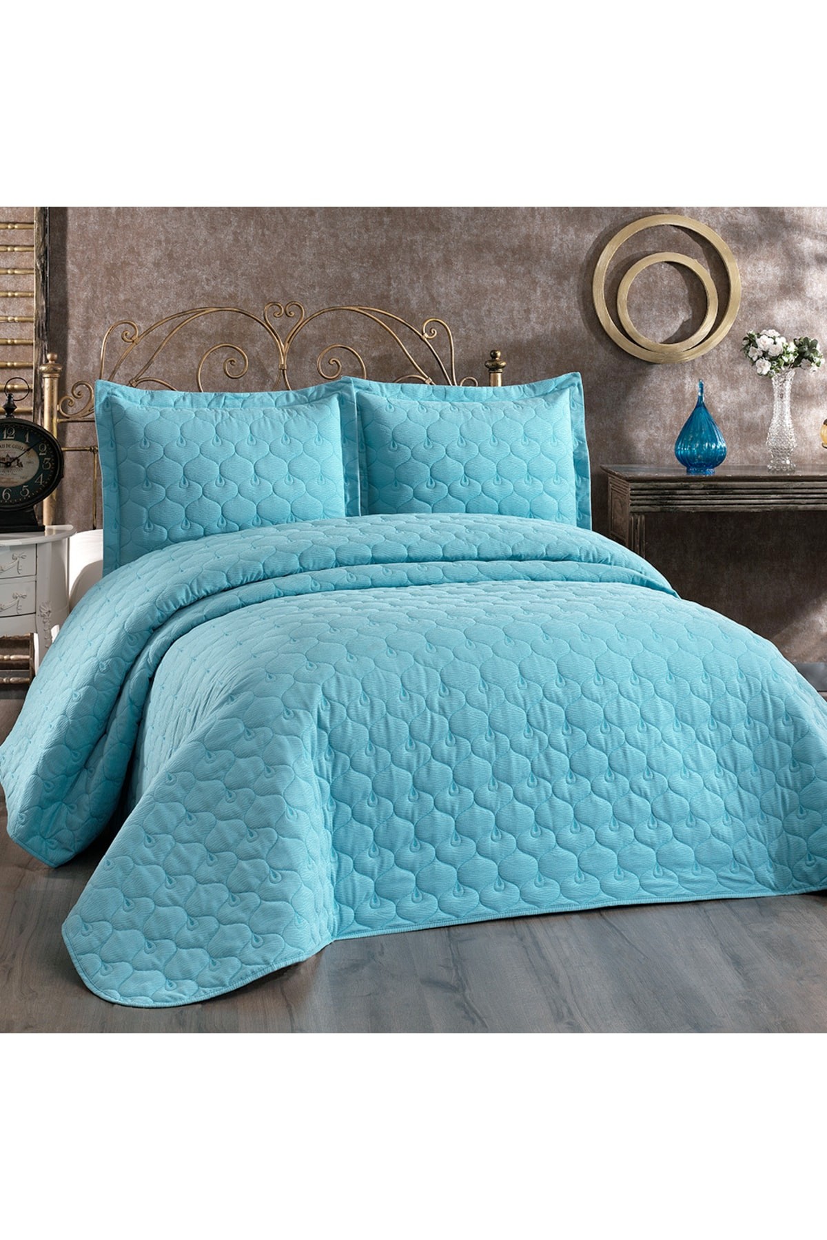 Viola Turquoise Double Bedspread