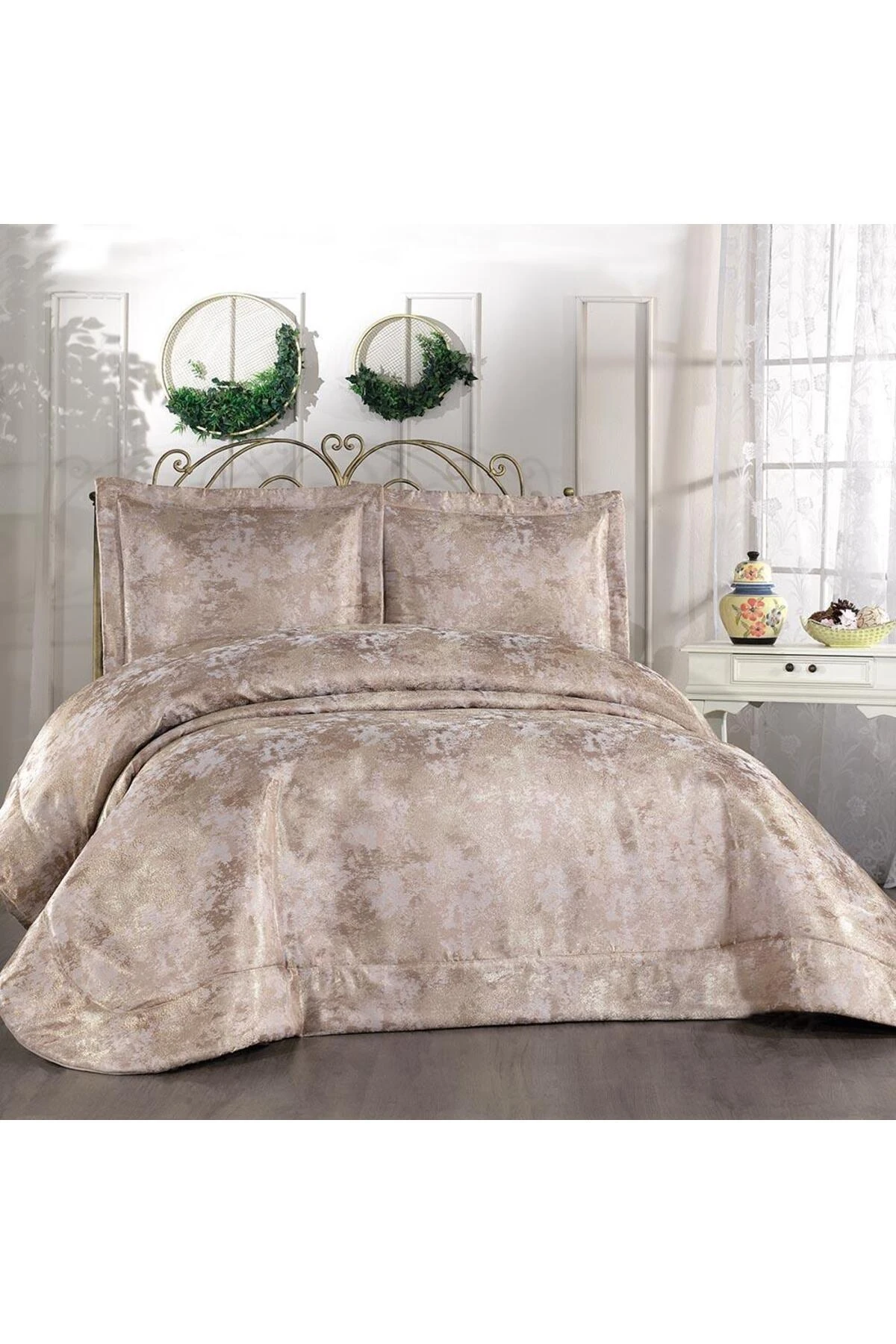 Elegante Viviana Vizon - Gold Çift Kişilik Çeyizlik Yatak Örtüsü
